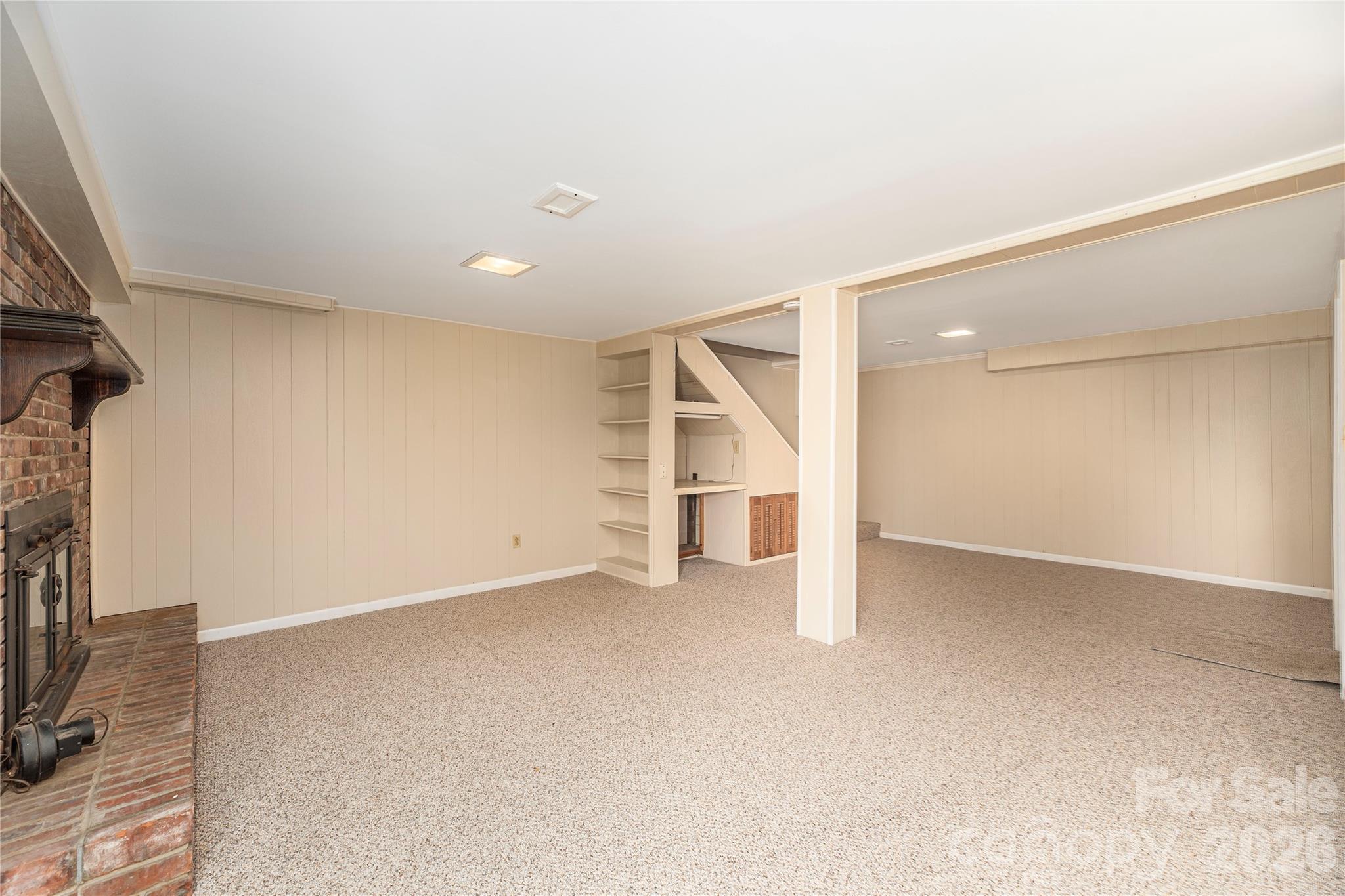881 Mulberry Street — Clyde