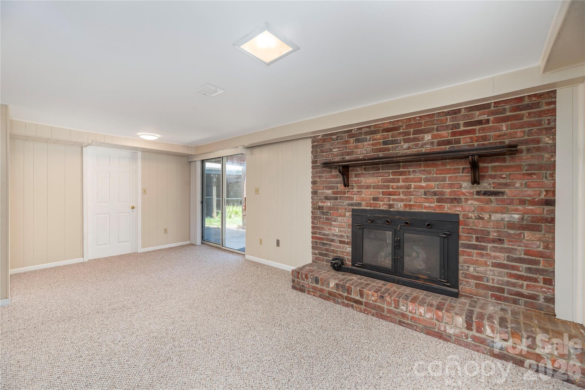 881 Mulberry Street — Clyde