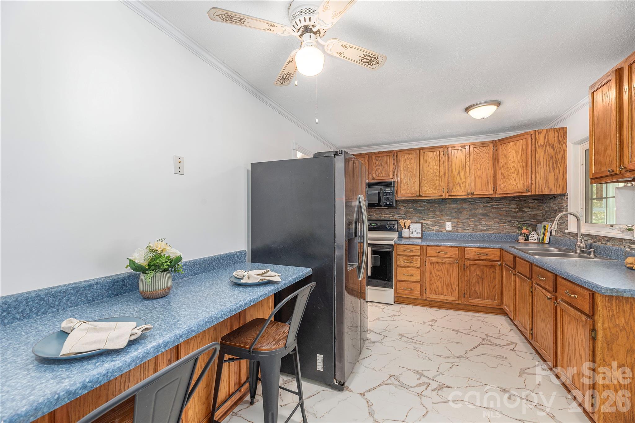 881 Mulberry Street — Clyde