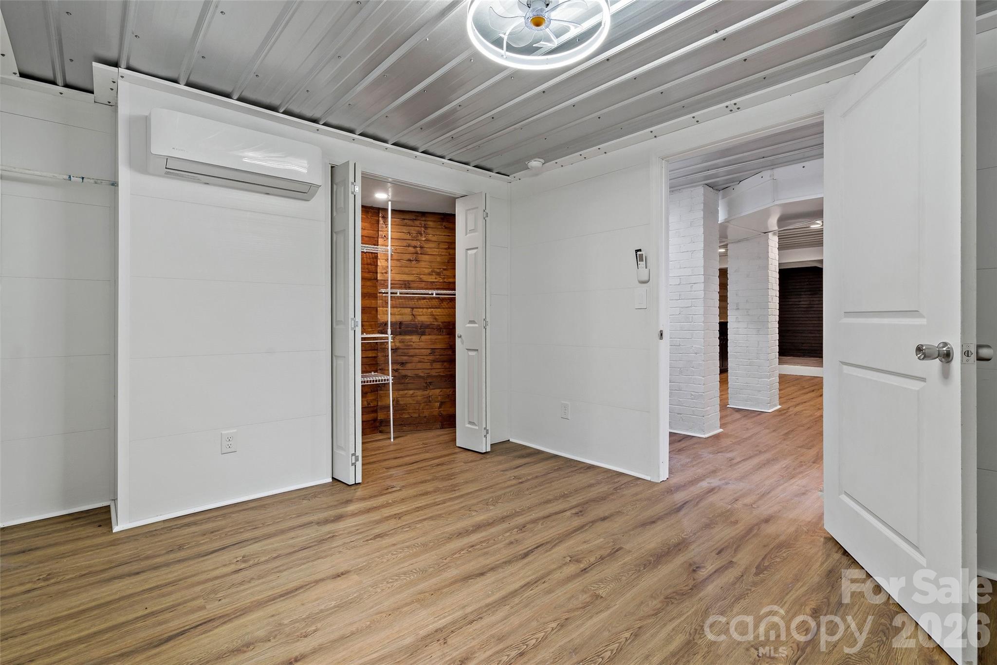 141 N Madison Street — Marion