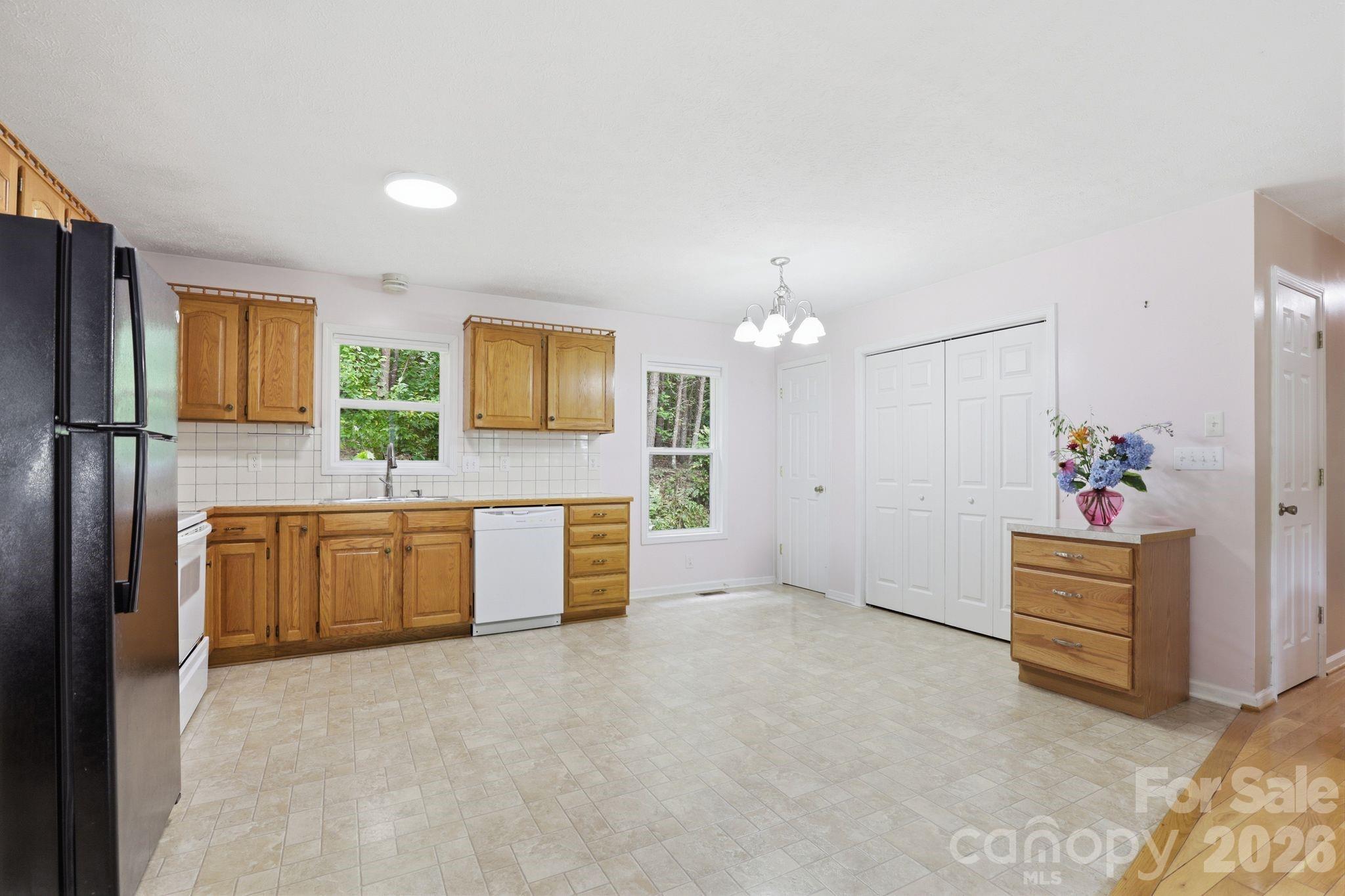 15 Valley Street — Granite Falls