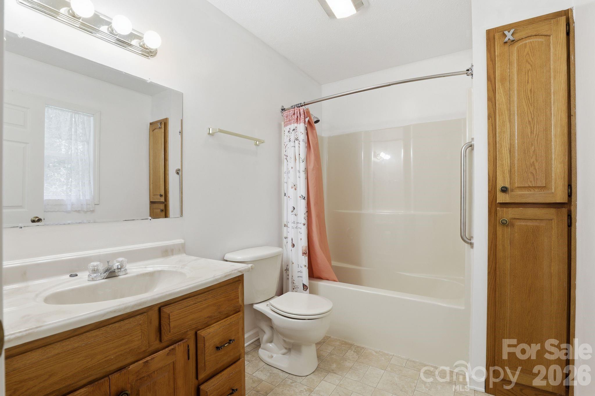 15 Valley Street — Granite Falls