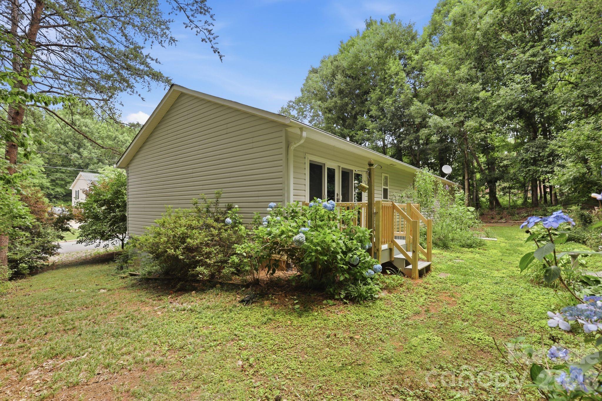 15 Valley Street — Granite Falls