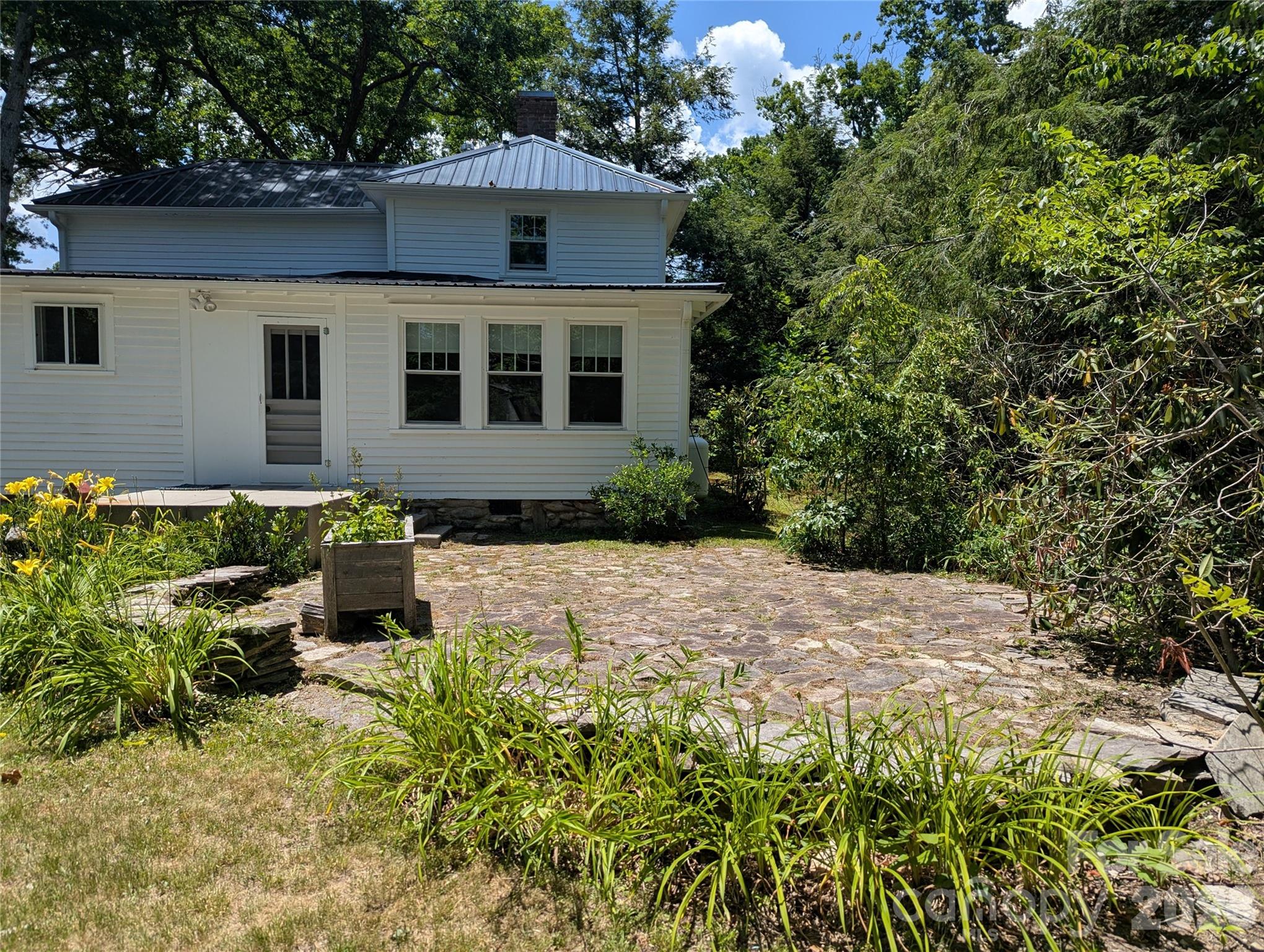 808 Montreat Road — Black Mountain