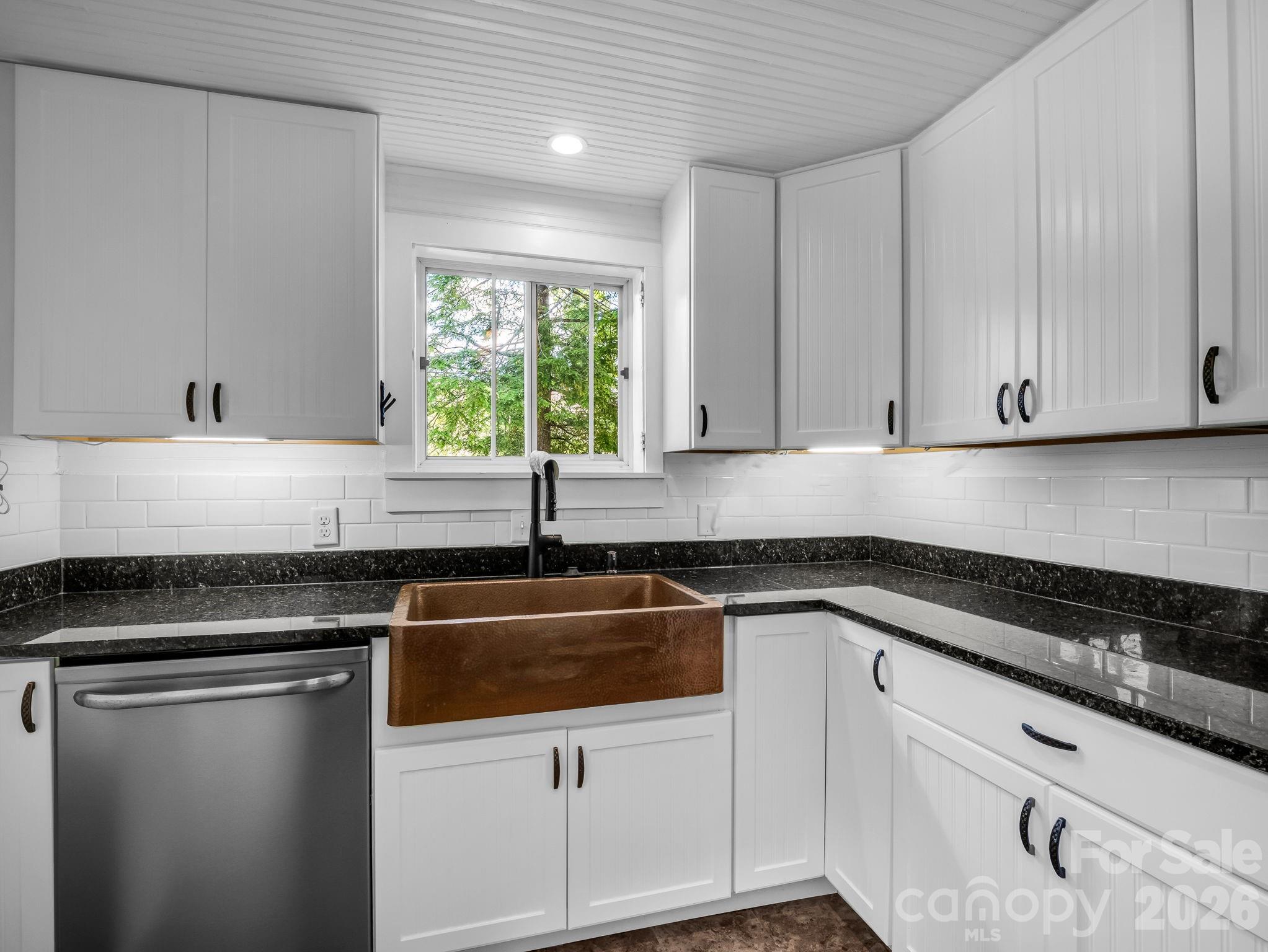808 Montreat Road — Black Mountain