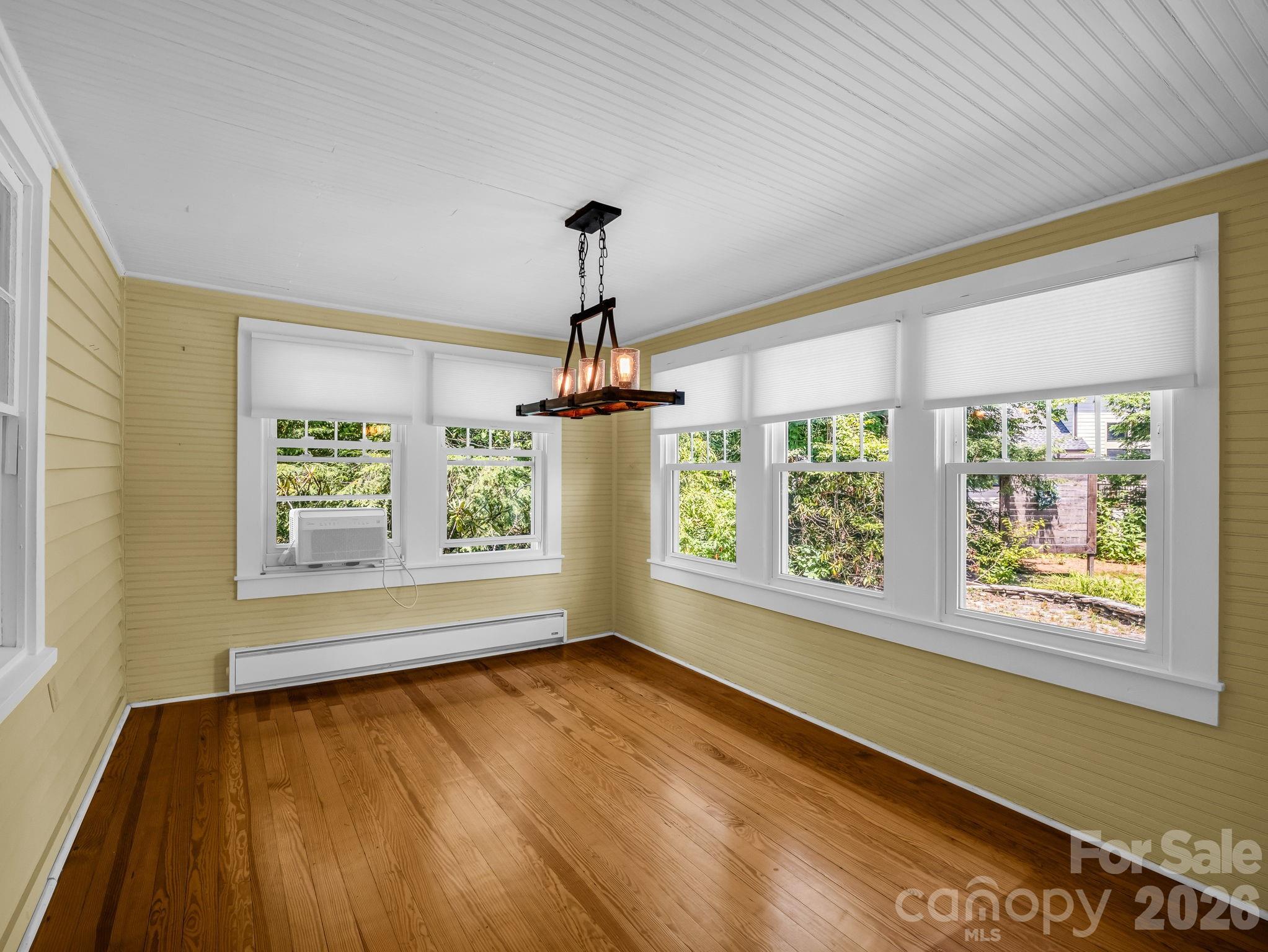 808 Montreat Road — Black Mountain