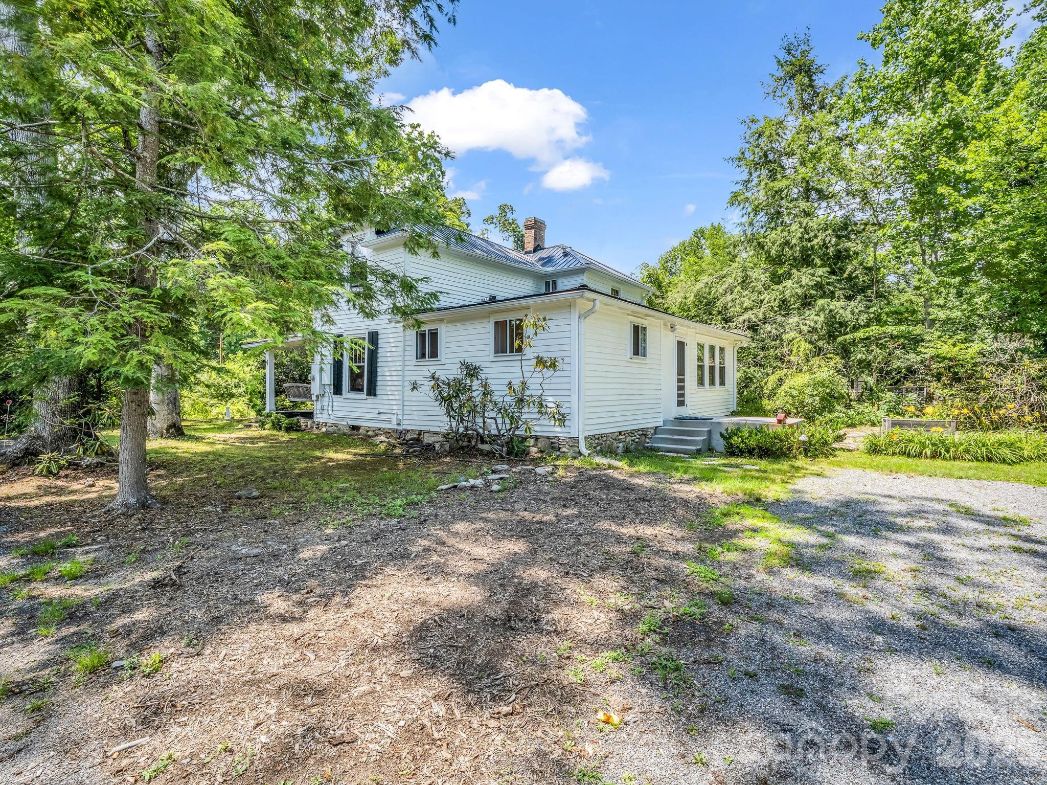 808 Montreat Road — Black Mountain