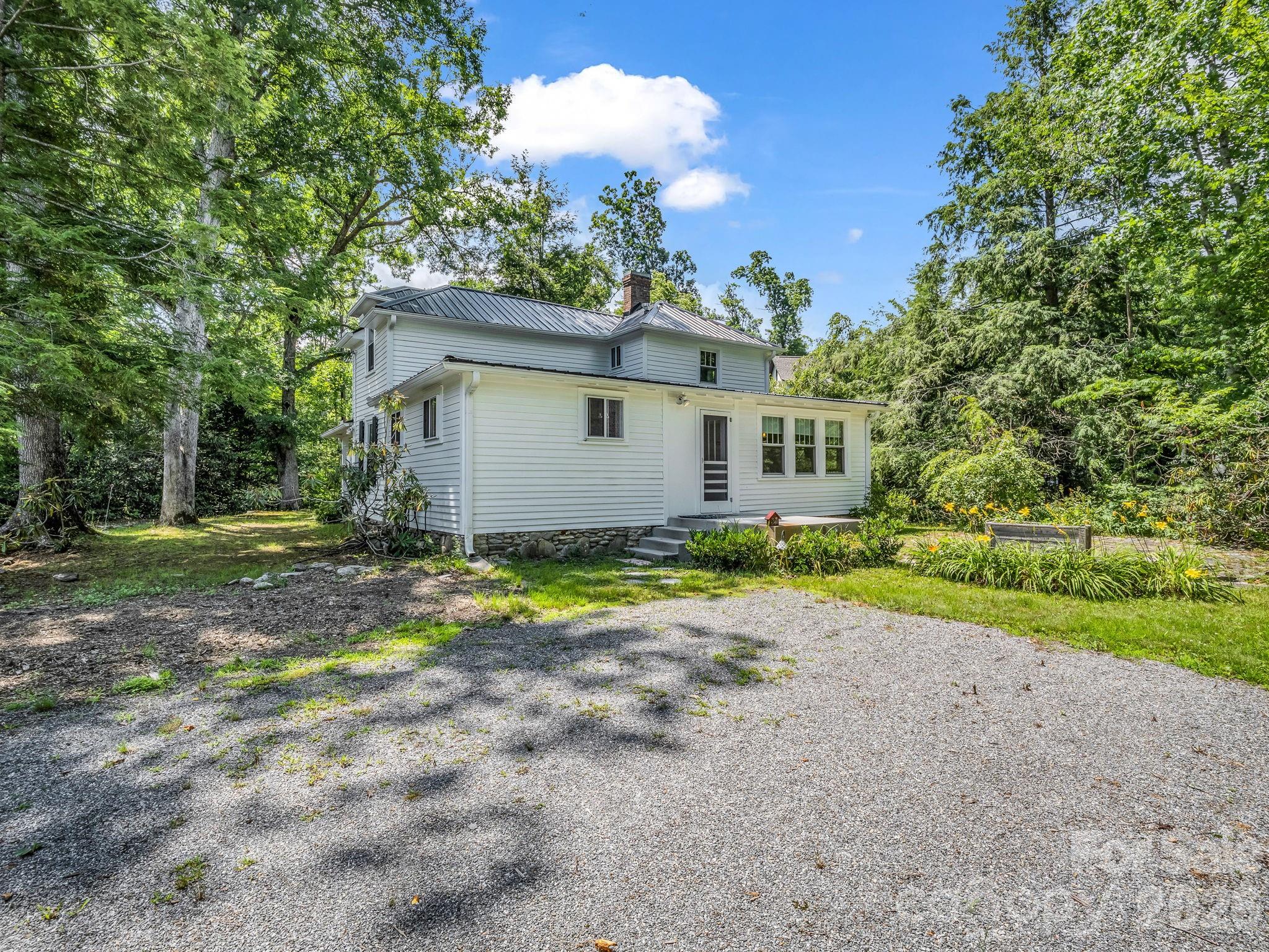 808 Montreat Road — Black Mountain