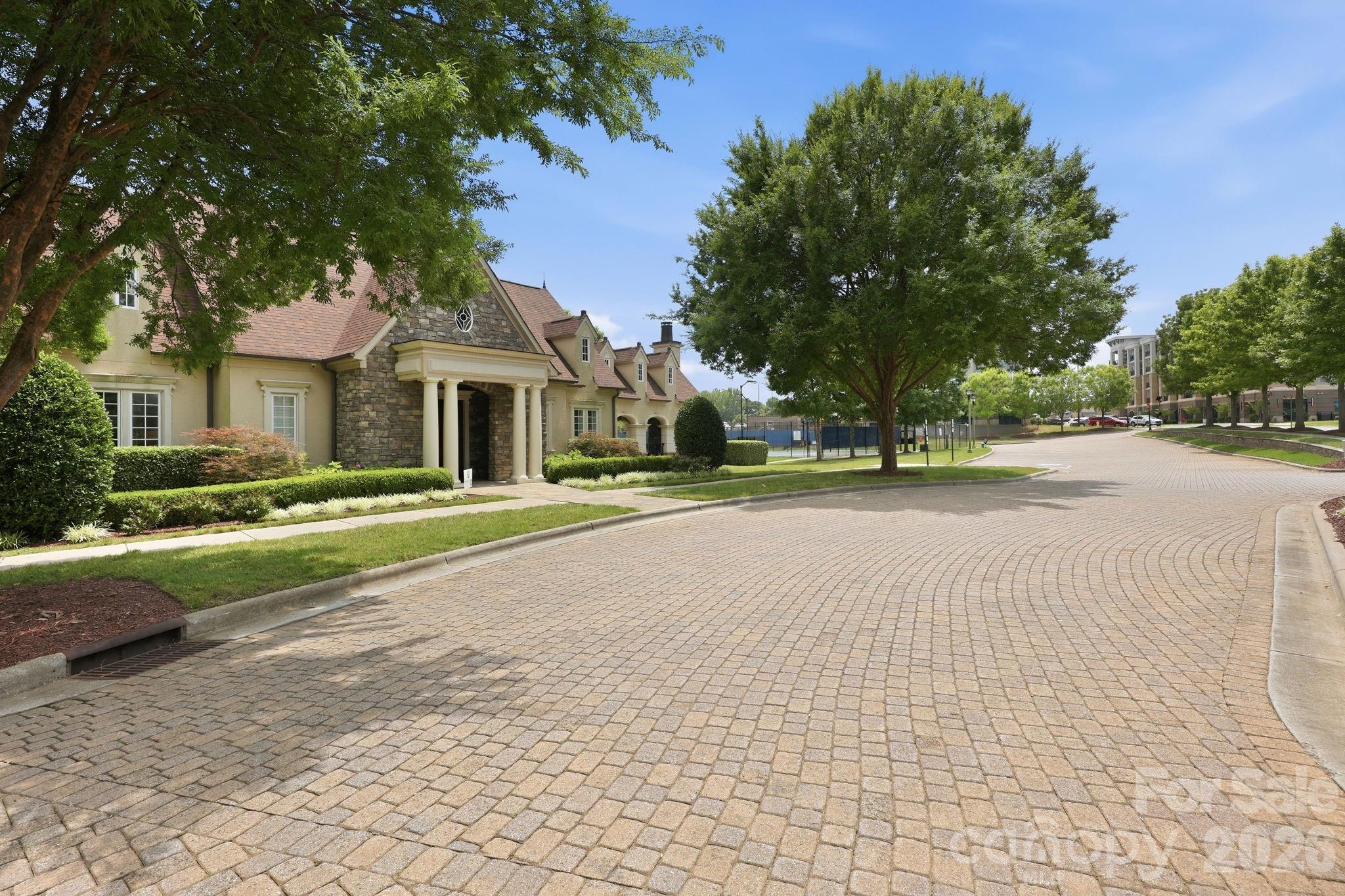 9659 Camberley Avenue NW — Concord