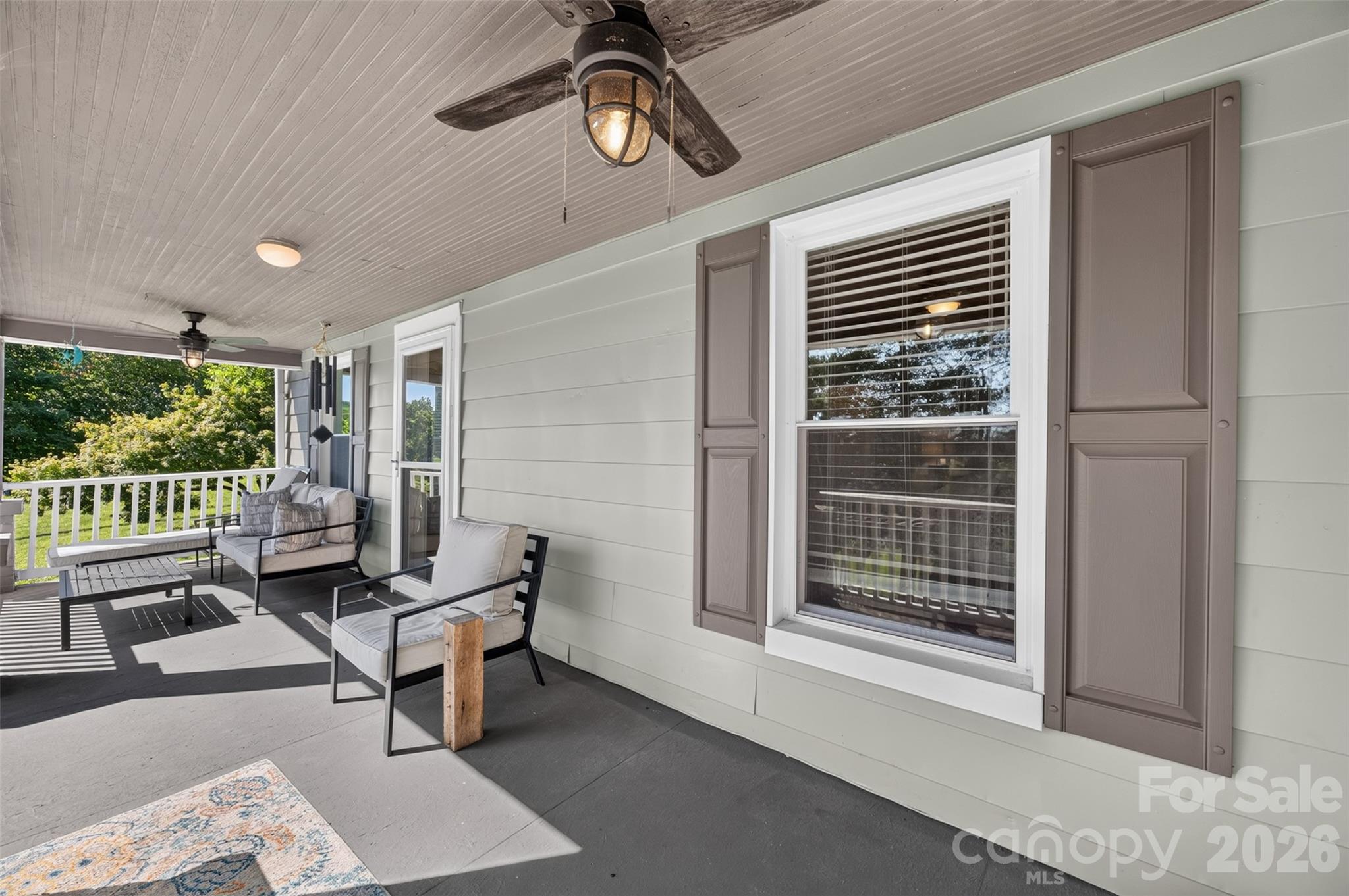106 Lake Drive — Hickory