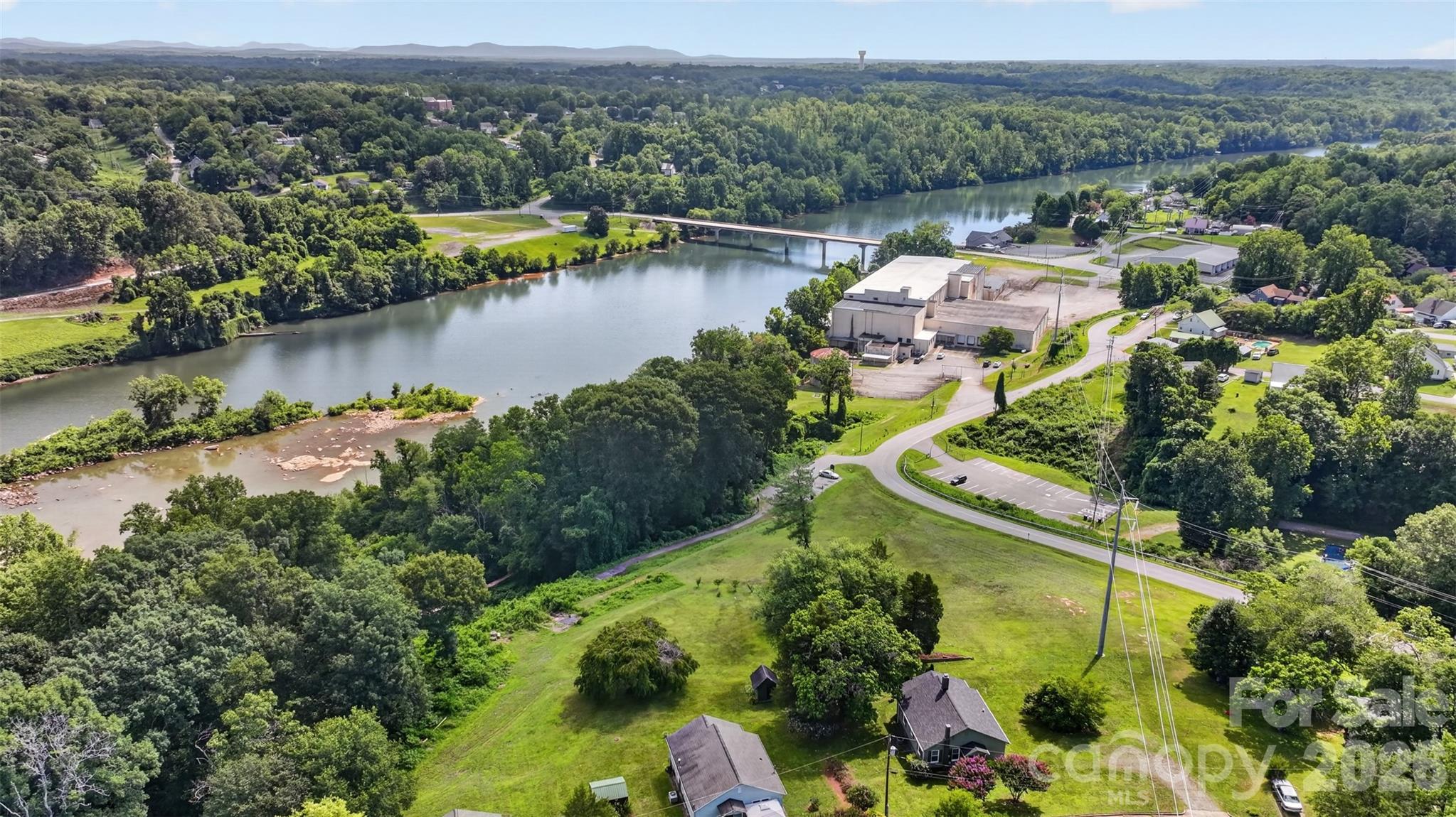 106 Lake Drive — Hickory