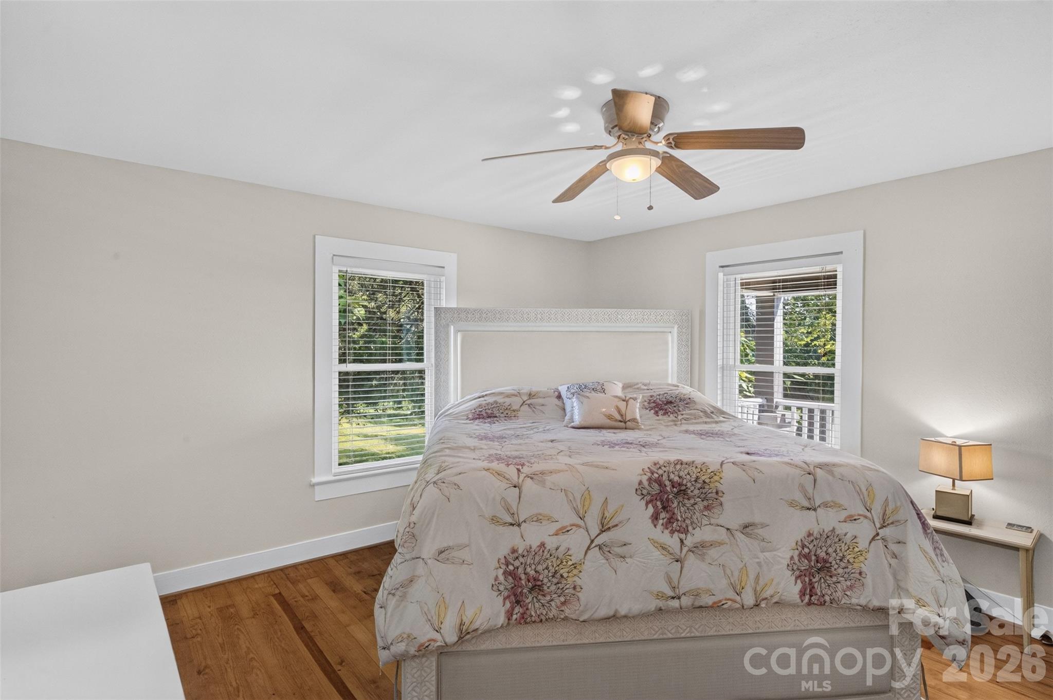 106 Lake Drive — Hickory