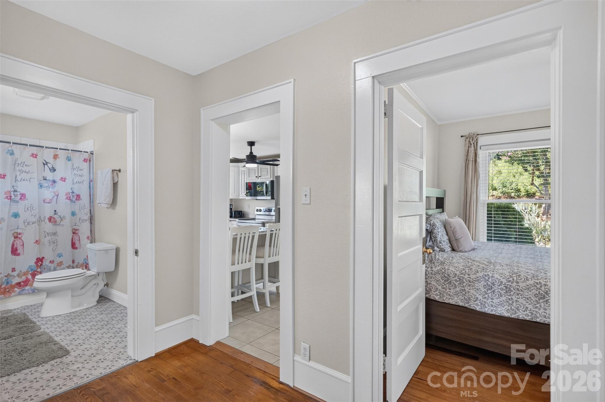 106 Lake Drive — Hickory
