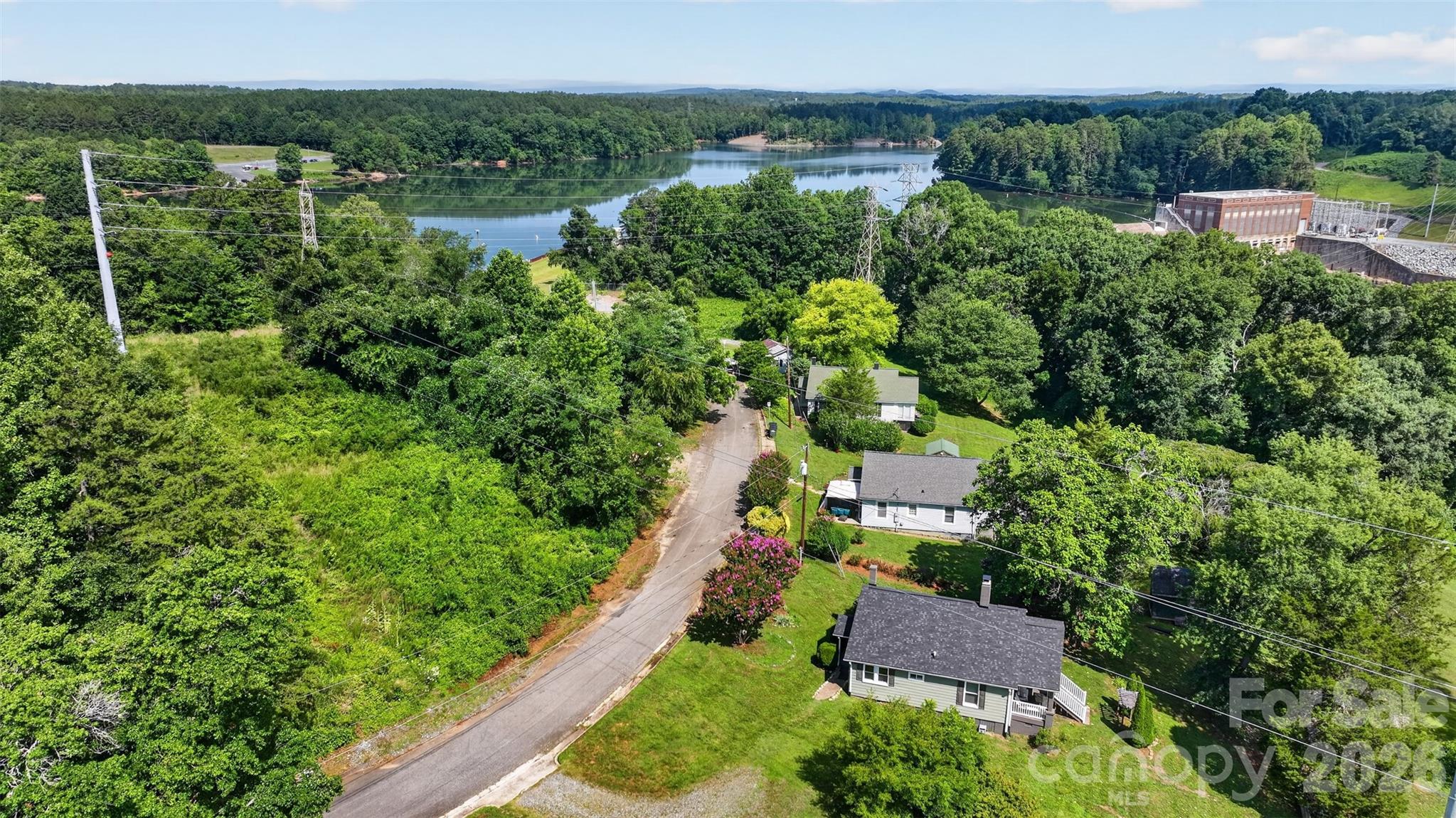 106 Lake Drive — Hickory