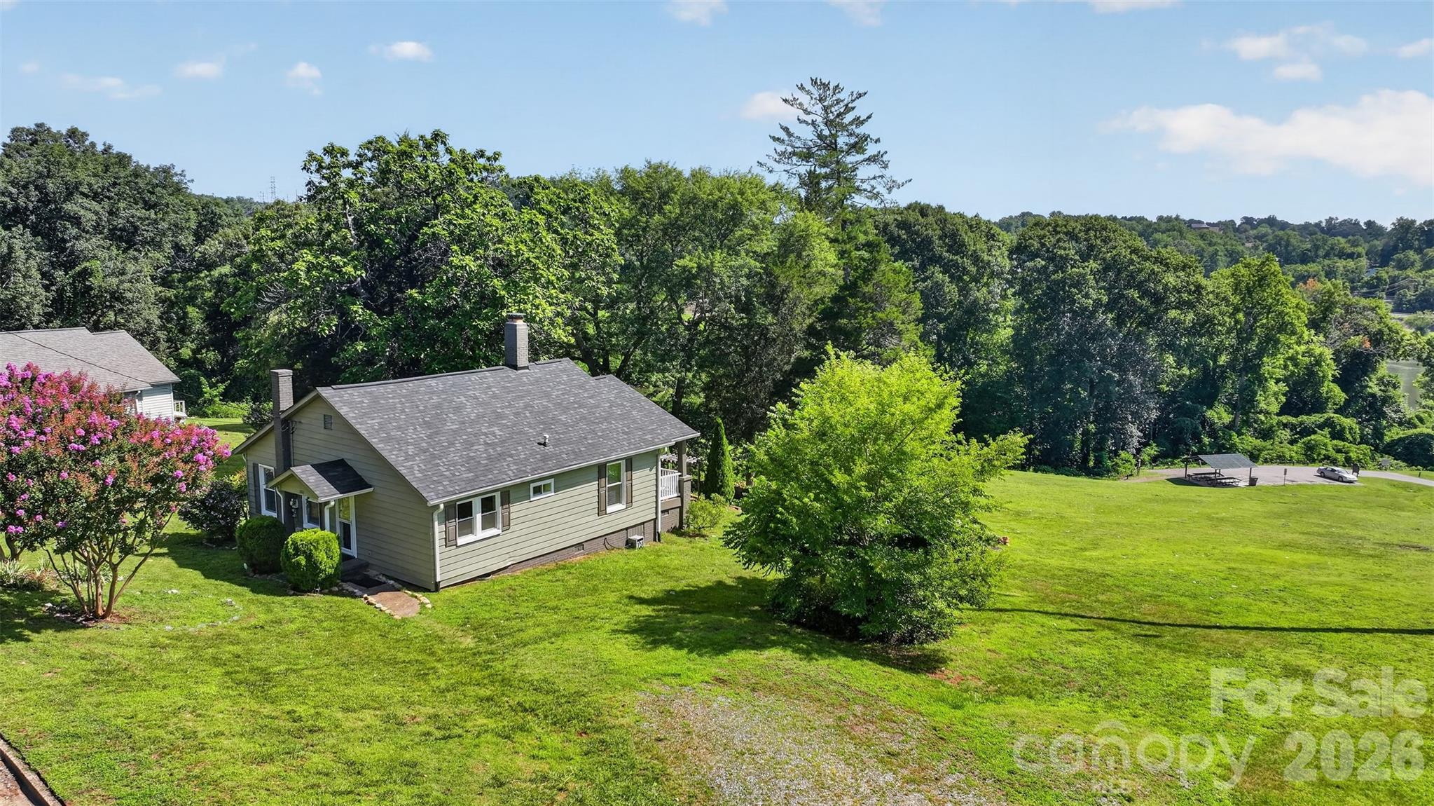 106 Lake Drive — Hickory
