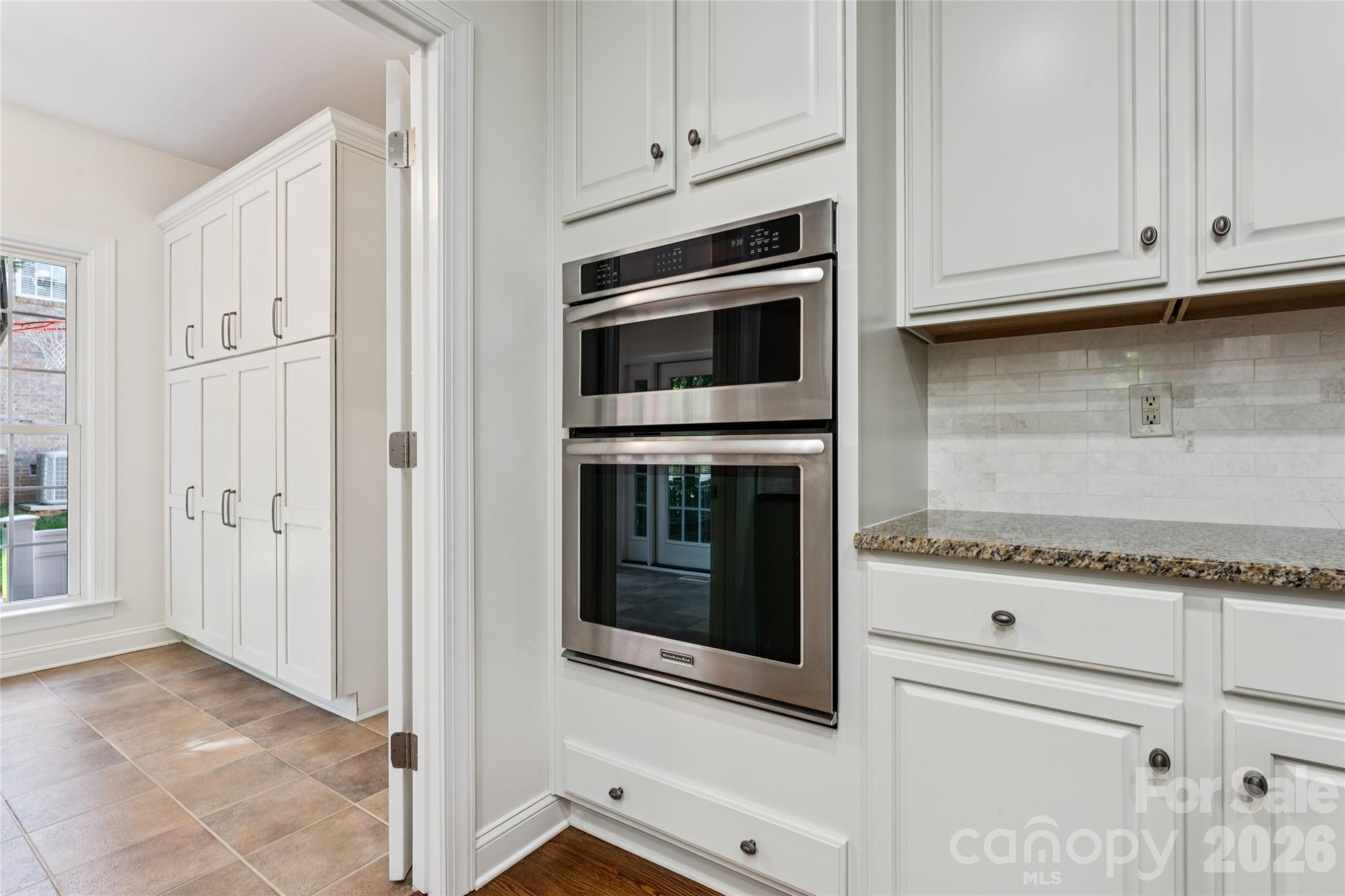 9727 Devonshire Drive — Huntersville