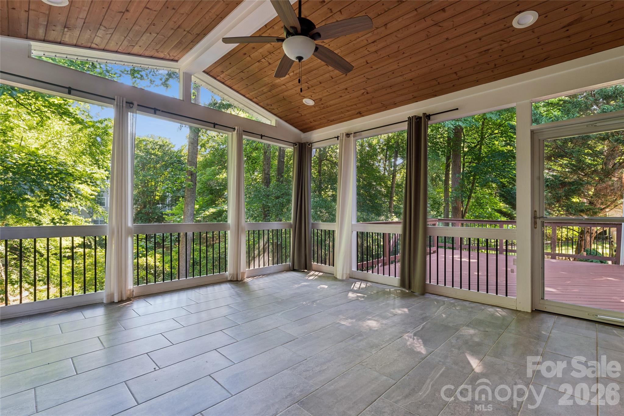 9727 Devonshire Drive — Huntersville