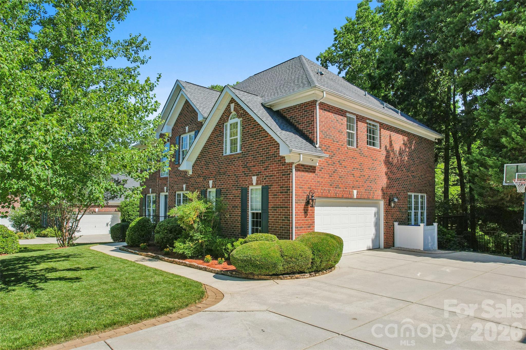 9727 Devonshire Drive — Huntersville