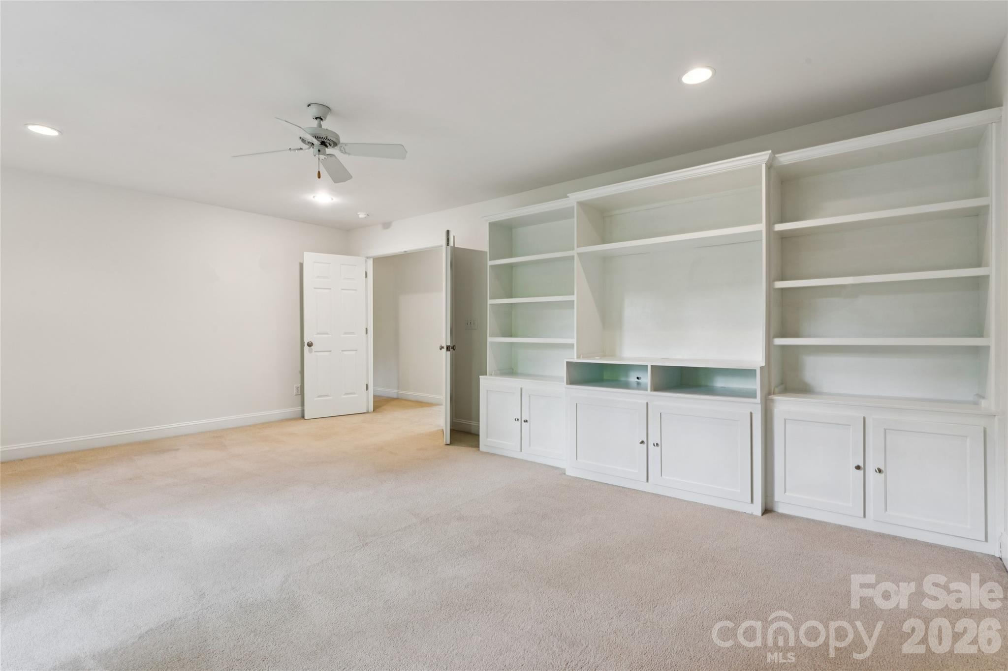 9727 Devonshire Drive — Huntersville