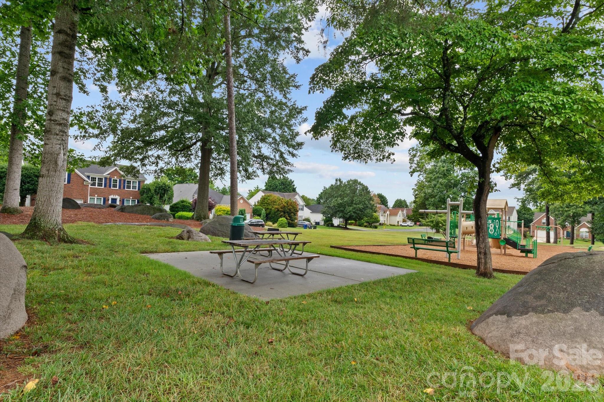 9407 Hillston Ridge Road — Huntersville