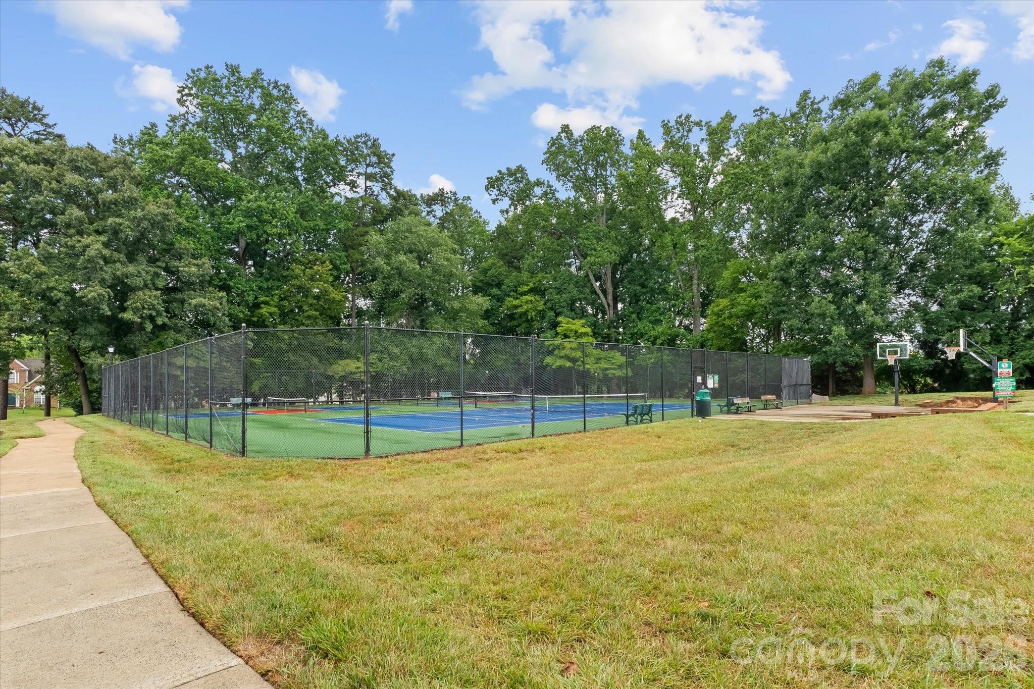 9407 Hillston Ridge Road — Huntersville