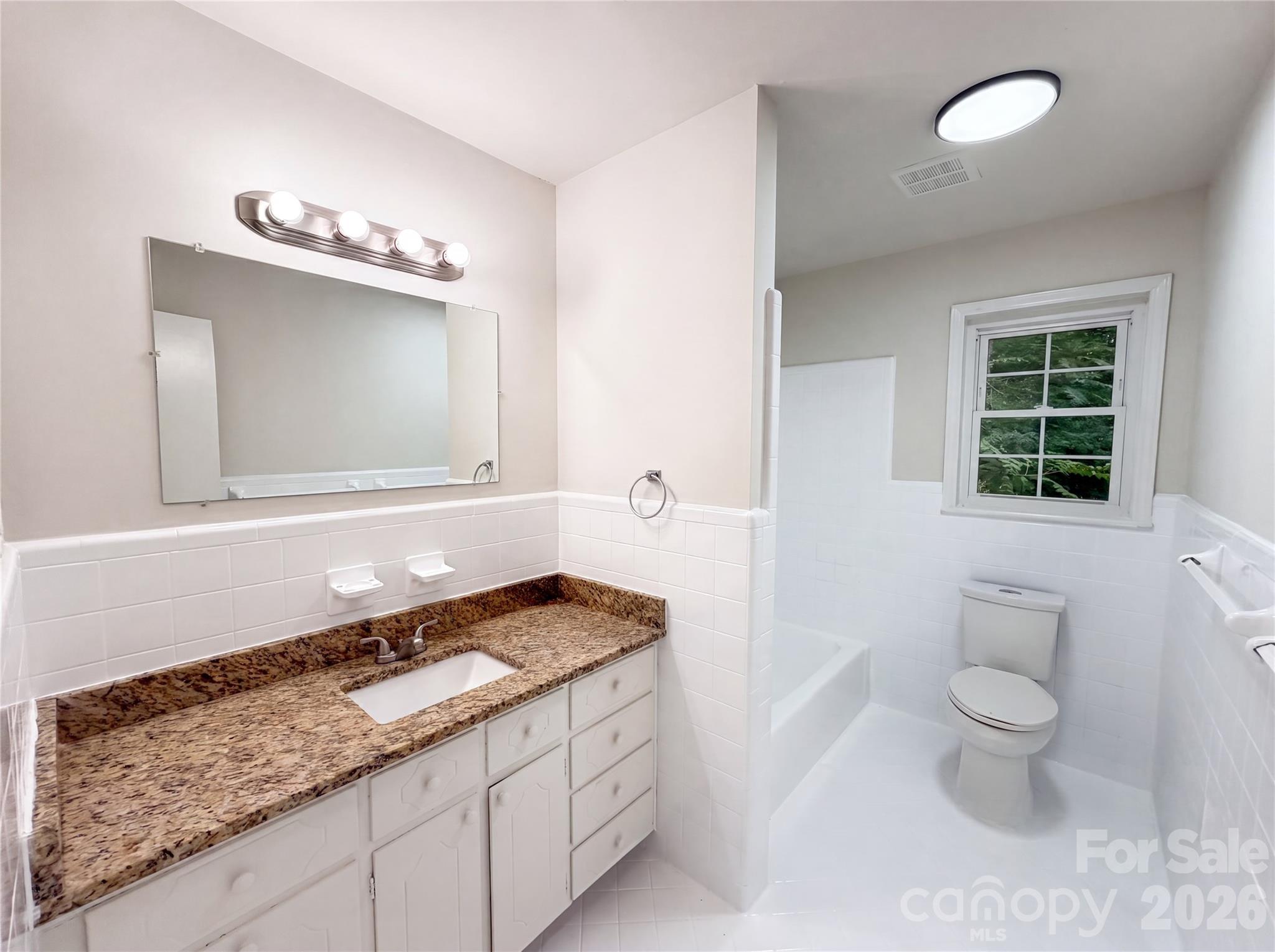 2200 Fair Forest Drive — Matthews