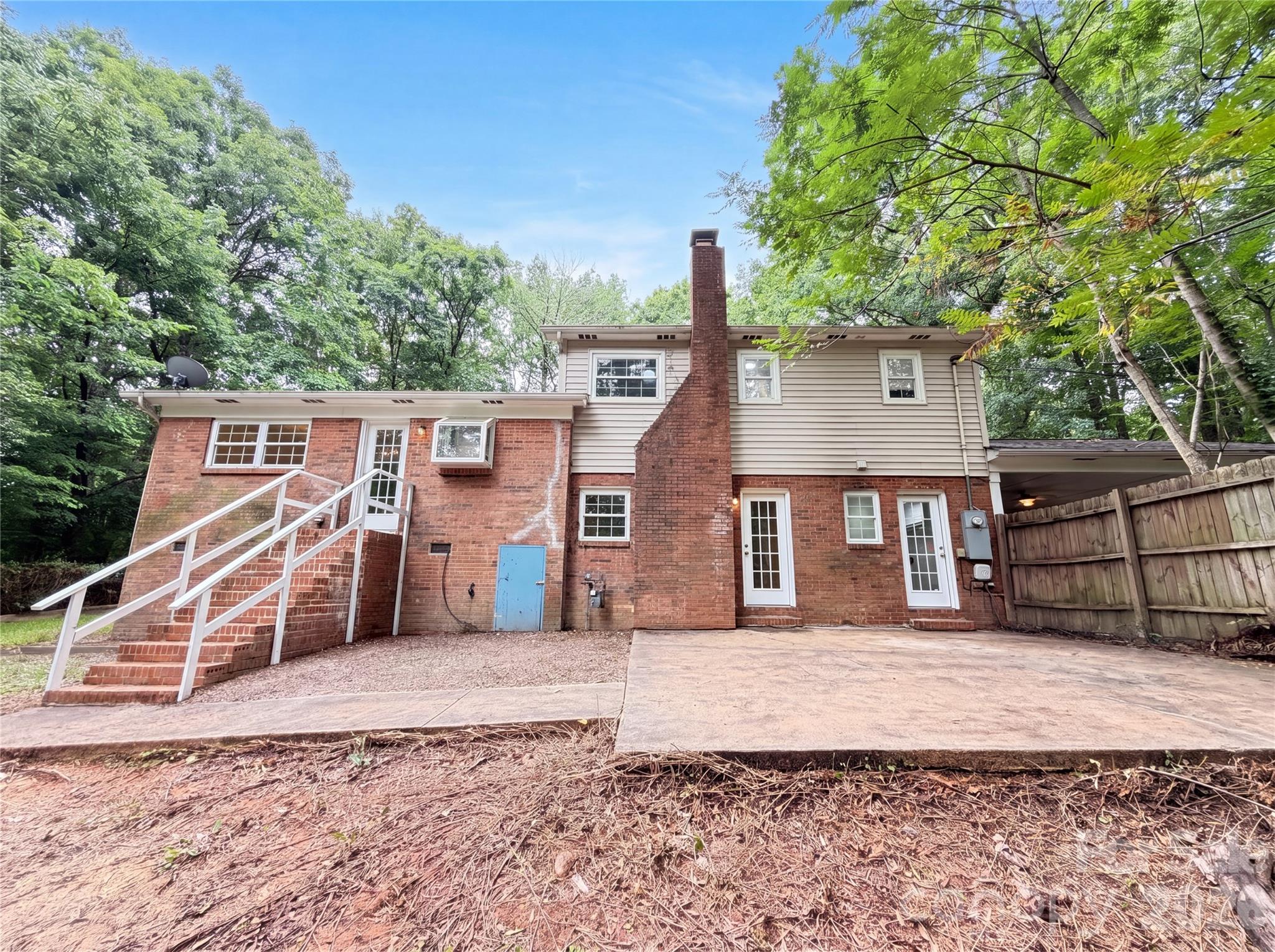 2200 Fair Forest Drive — Matthews