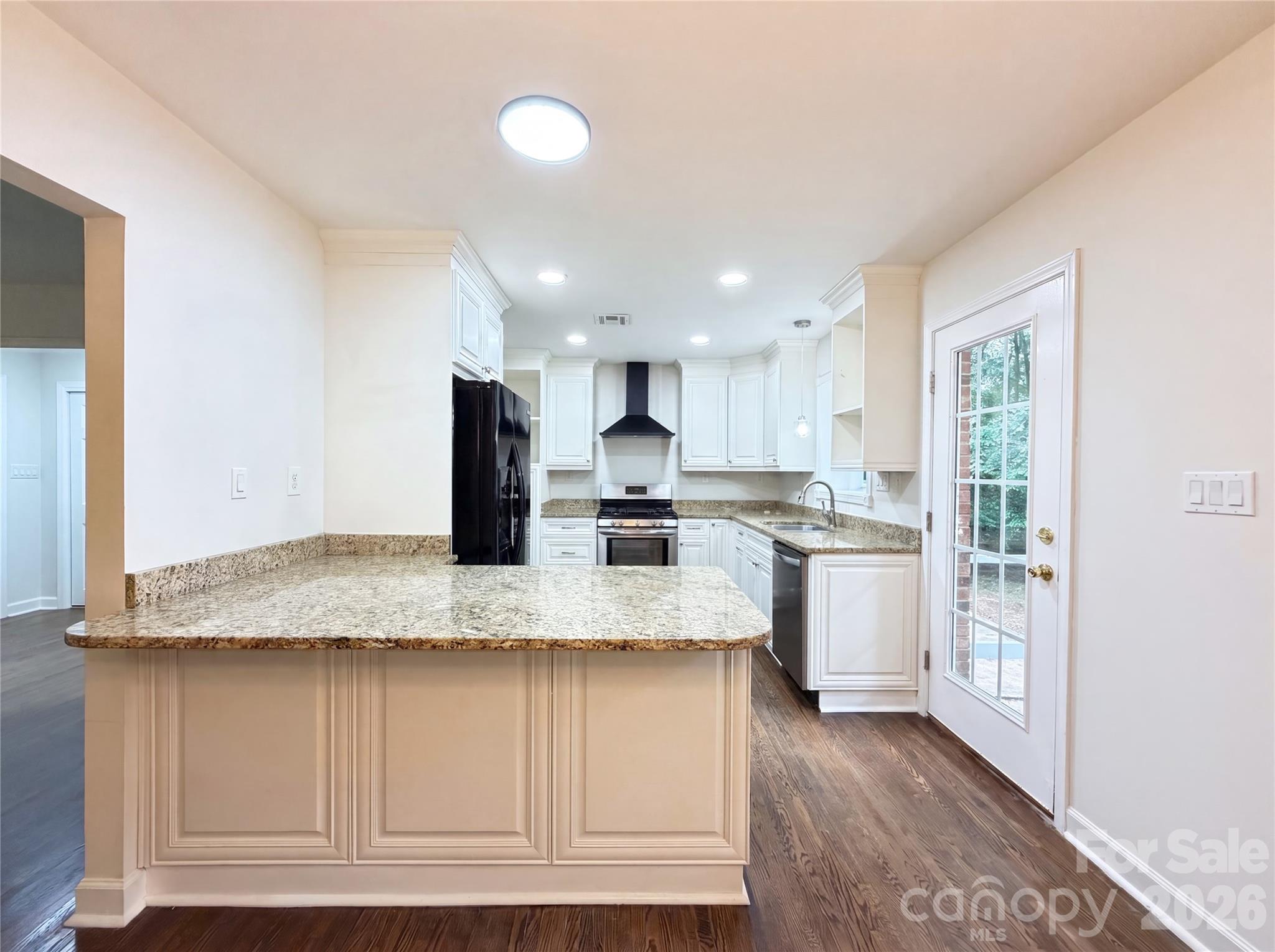 2200 Fair Forest Drive — Matthews