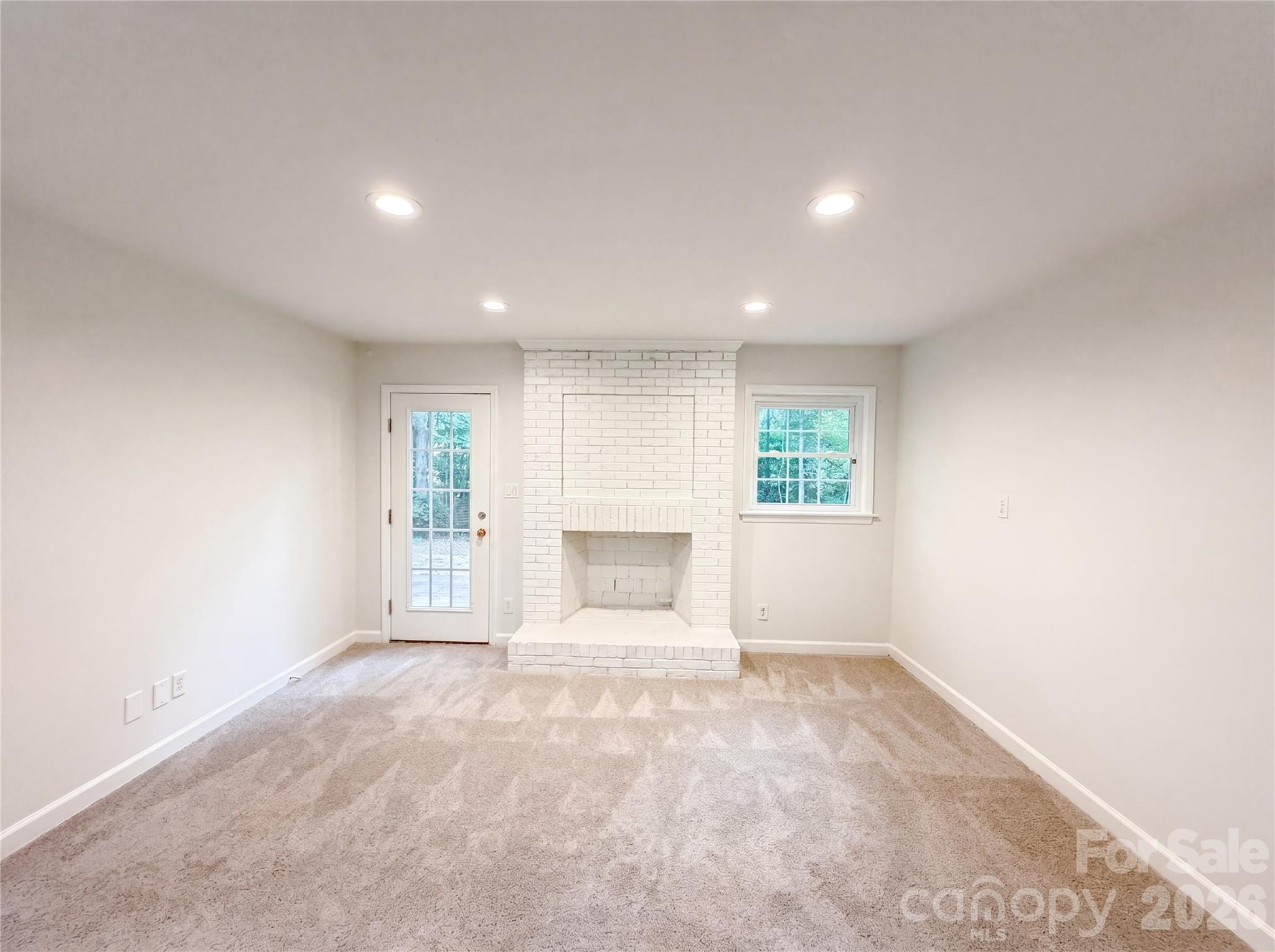 2200 Fair Forest Drive — Matthews