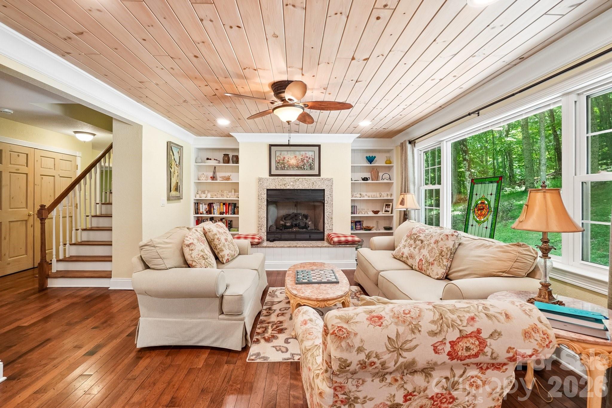 671 Trillium Lane — Mars Hill