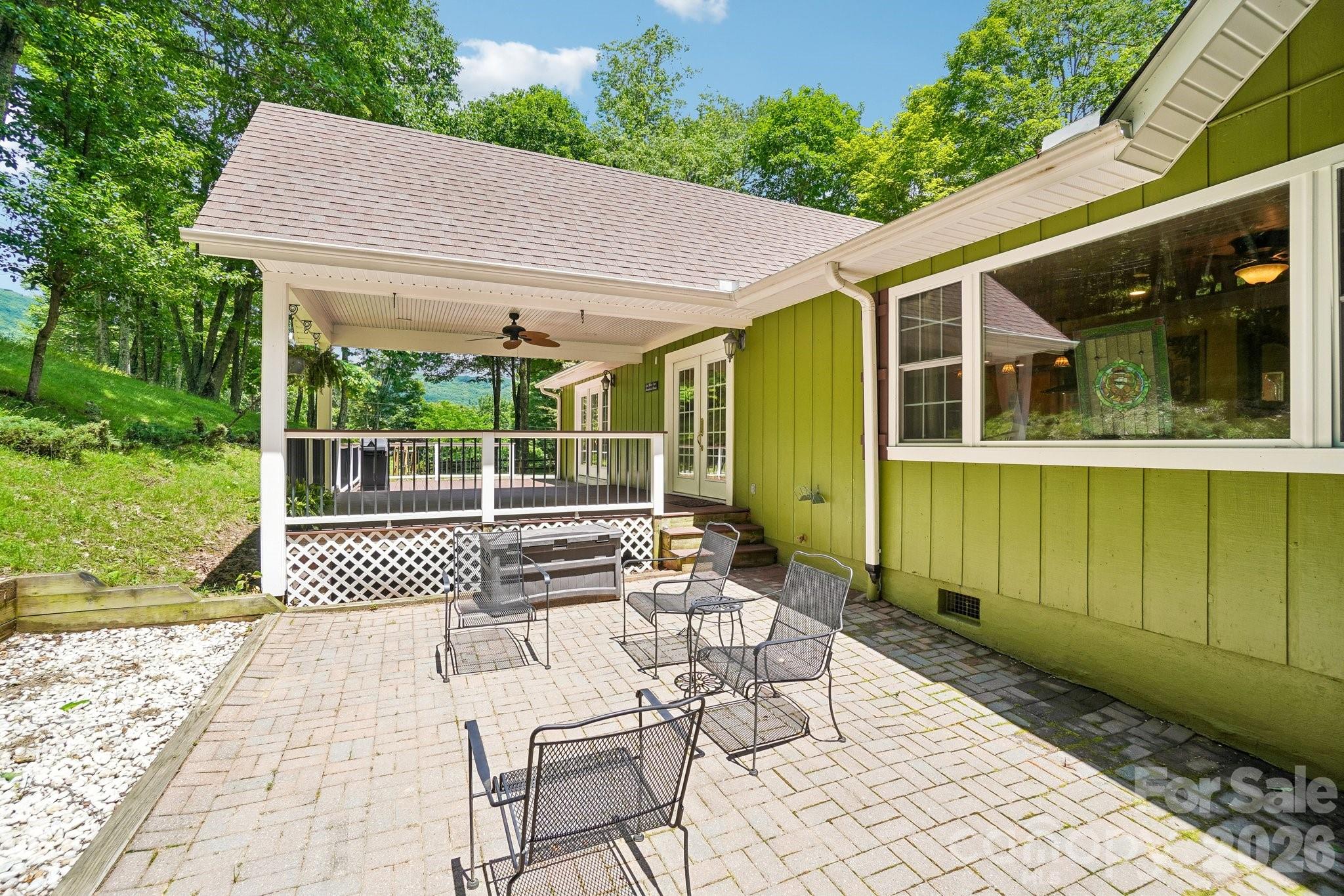 671 Trillium Lane — Mars Hill
