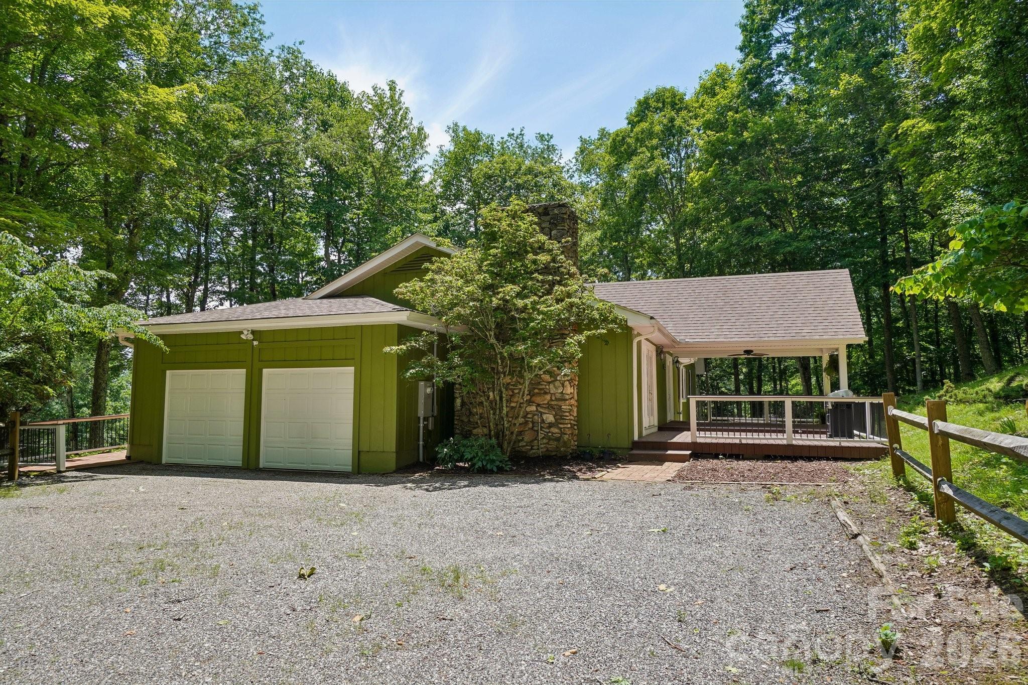 671 Trillium Lane — Mars Hill