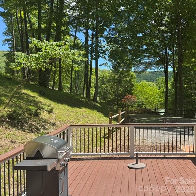 671 Trillium Lane — Mars Hill