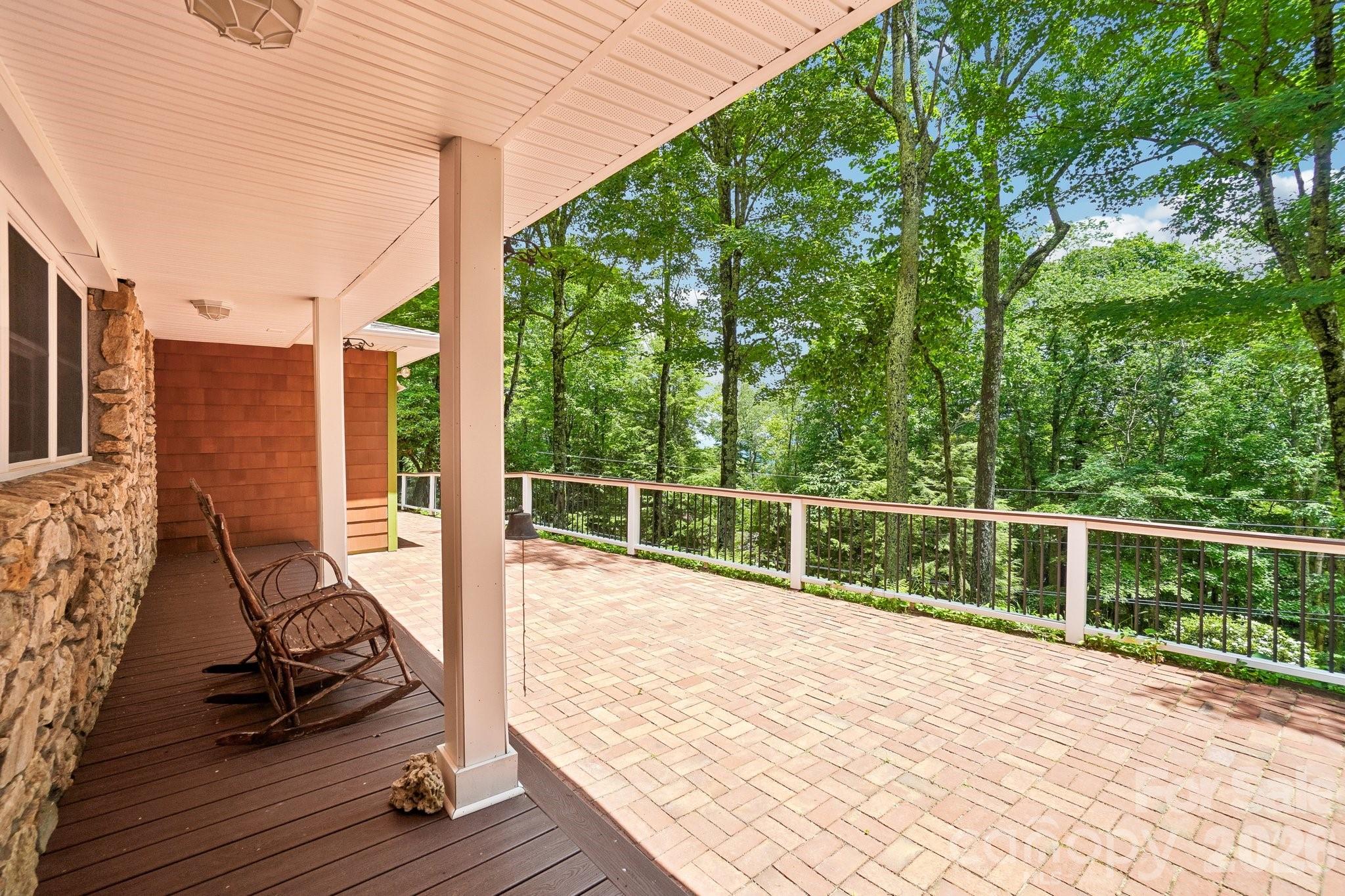 671 Trillium Lane — Mars Hill