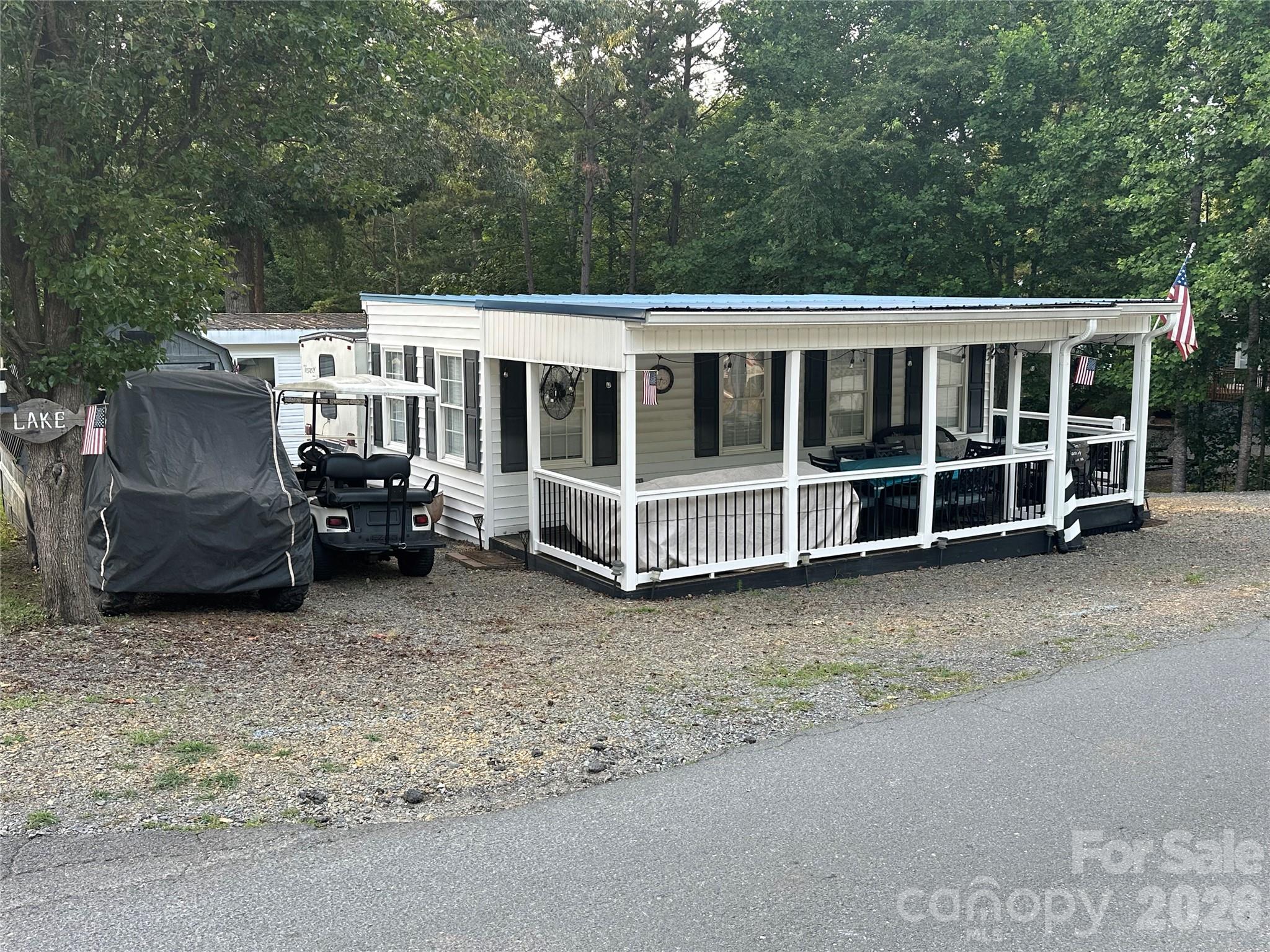 138 Marina Drive — New London