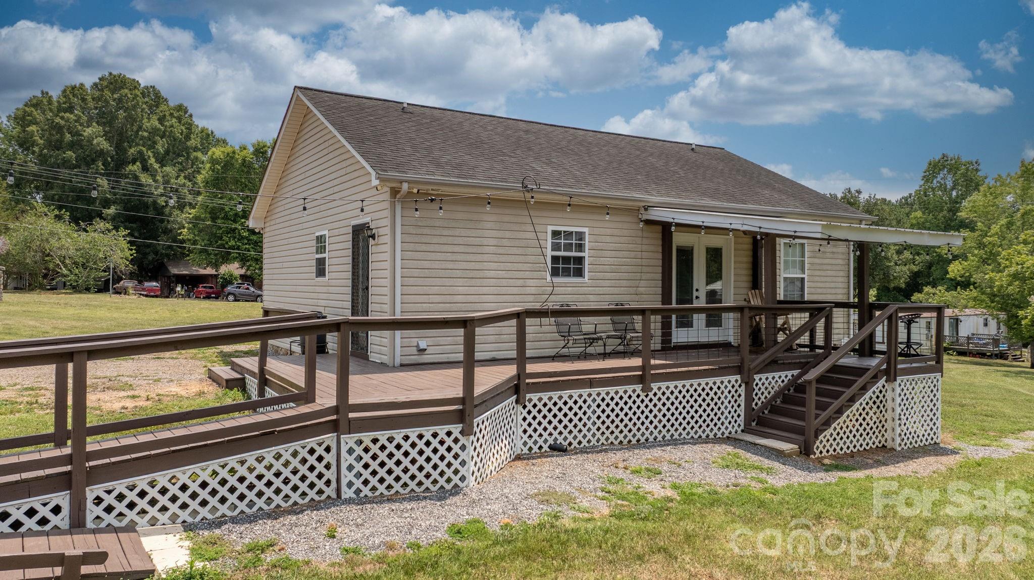 649 Springs East Road — Lincolnton