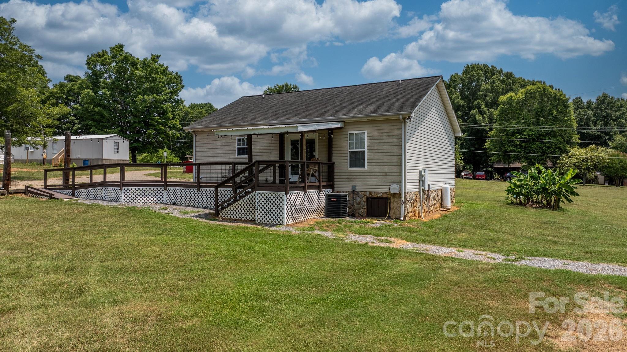 649 Springs East Road — Lincolnton