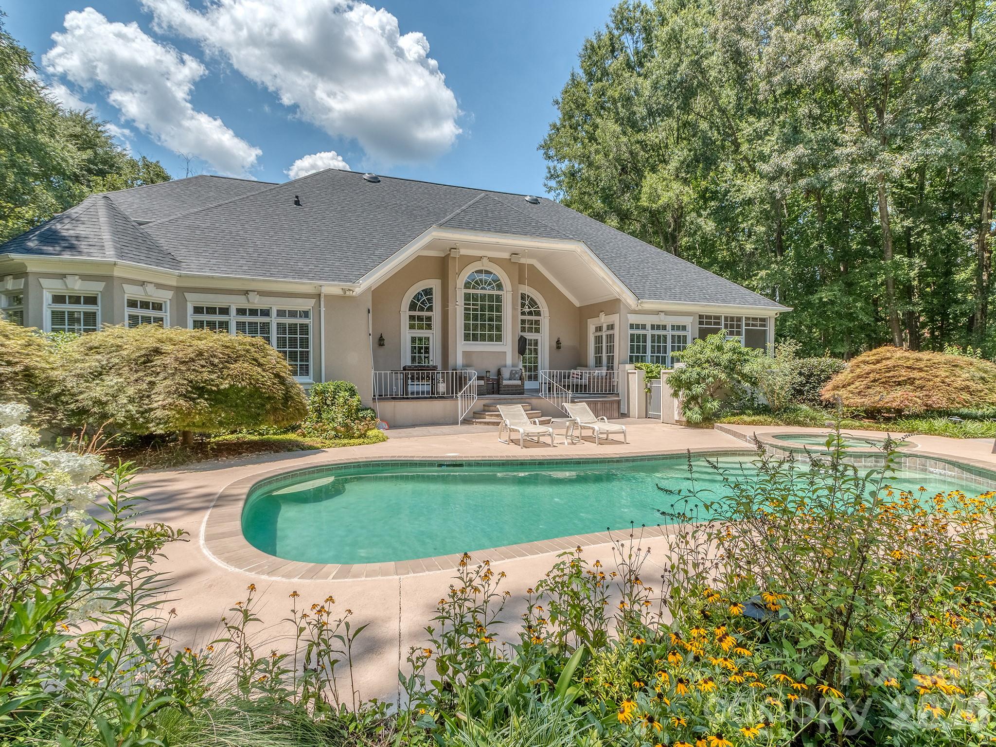 1733 White Pond Lane — Waxhaw