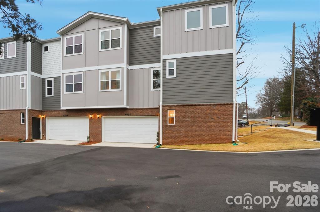 8929 Sharonbrook Drive — Charlotte