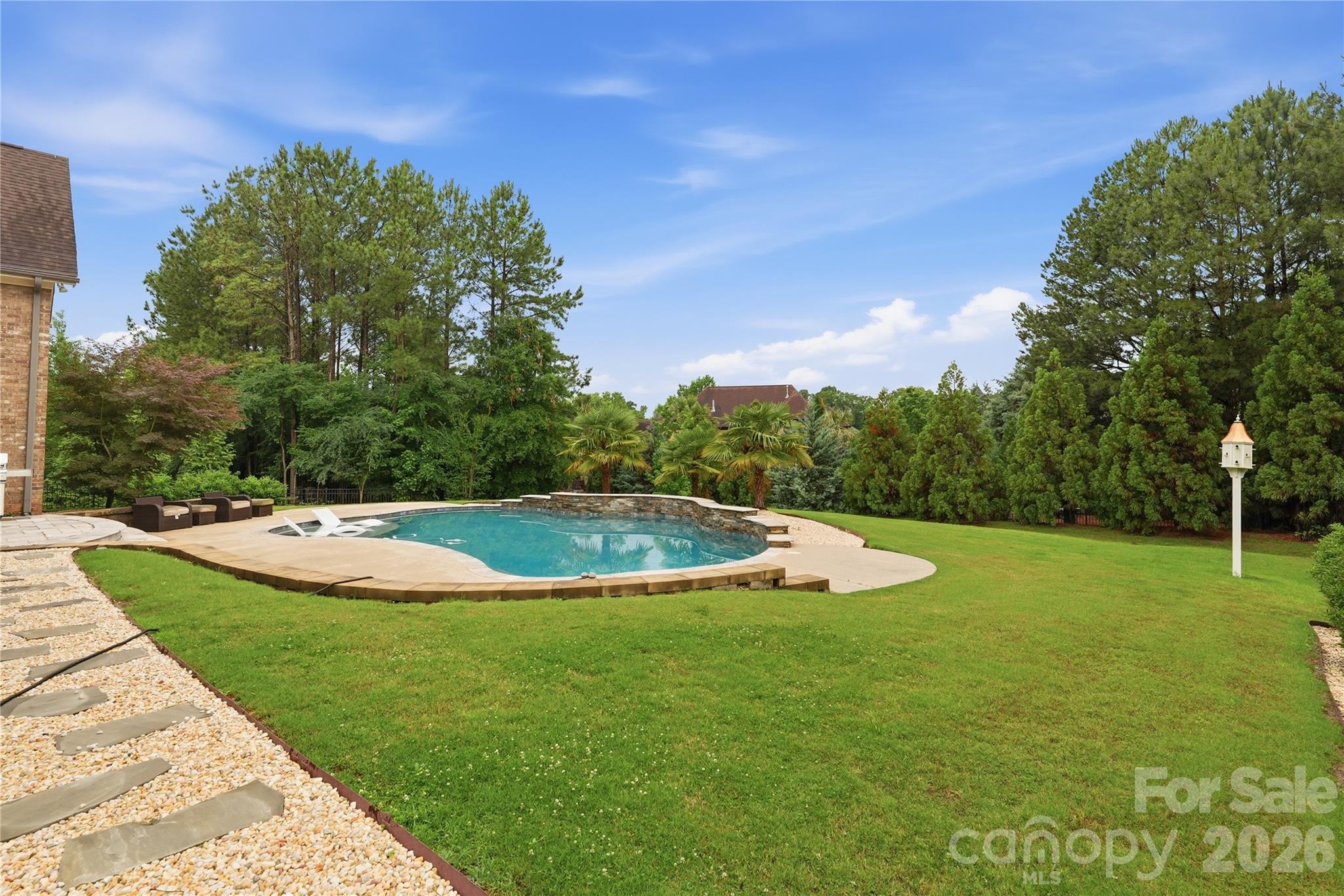 1016 Ladera Drive — Waxhaw