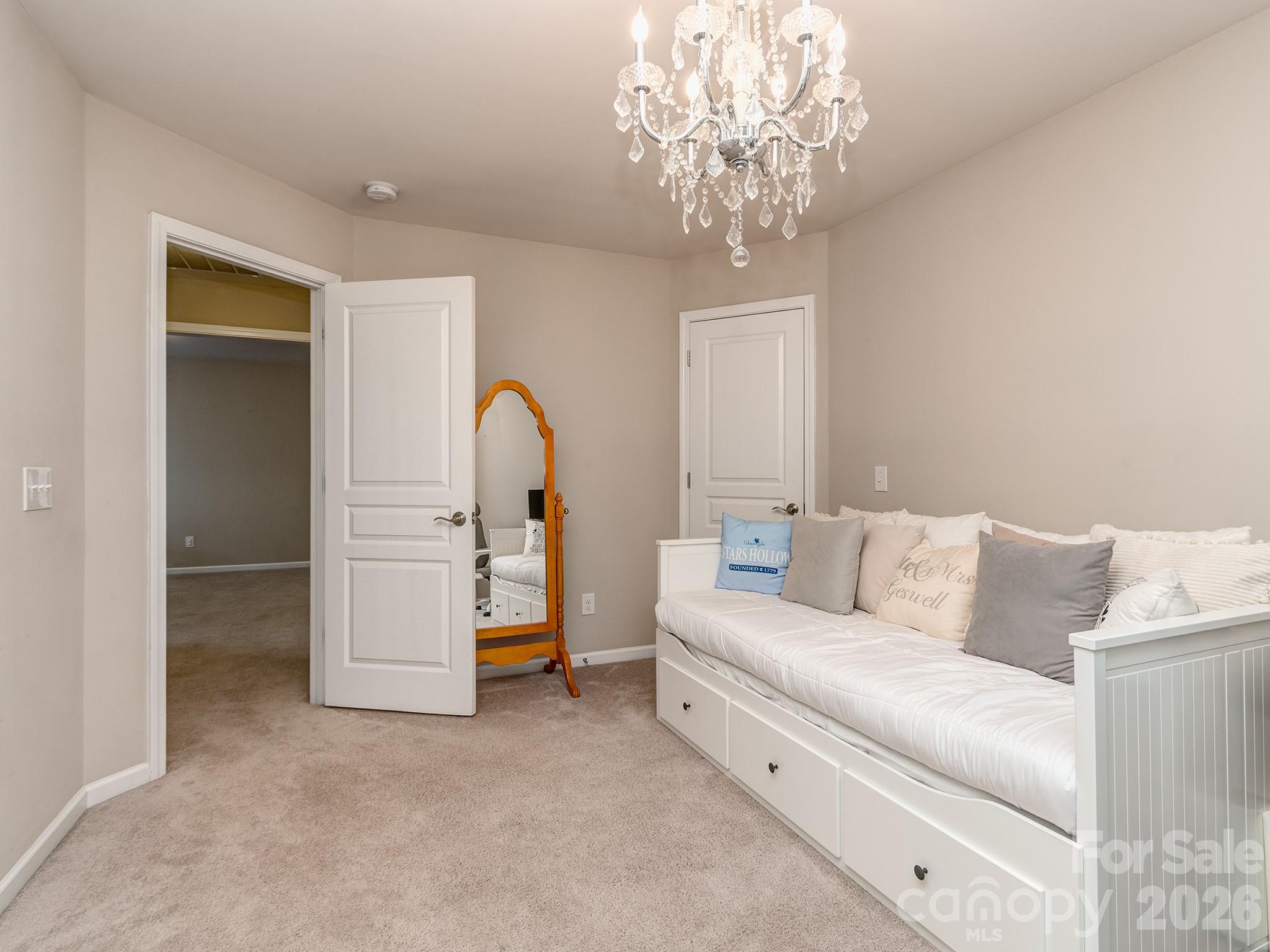 3831 Park South Station Boulevard — Charlotte
