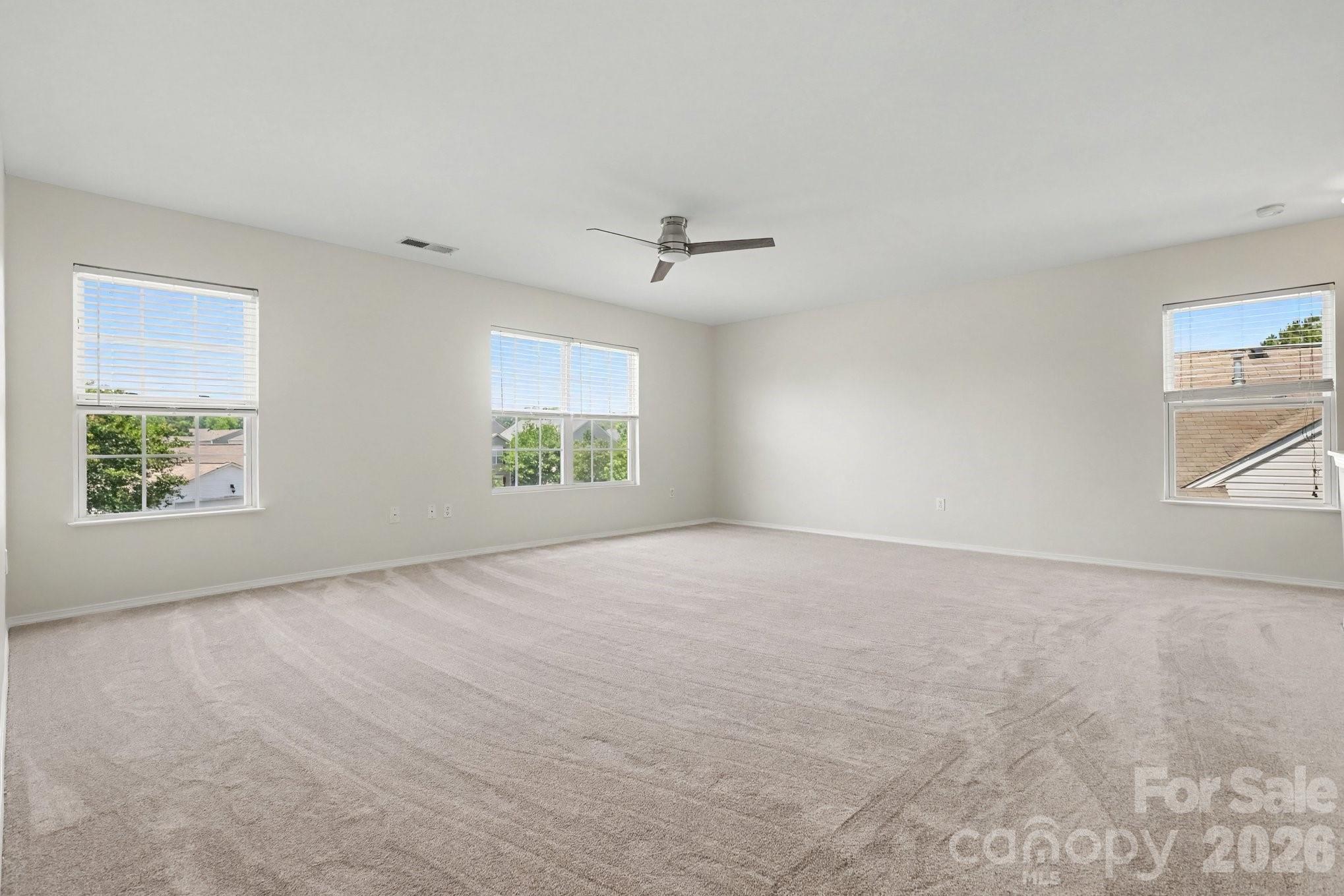 10912 Thousand Oaks Drive — Huntersville
