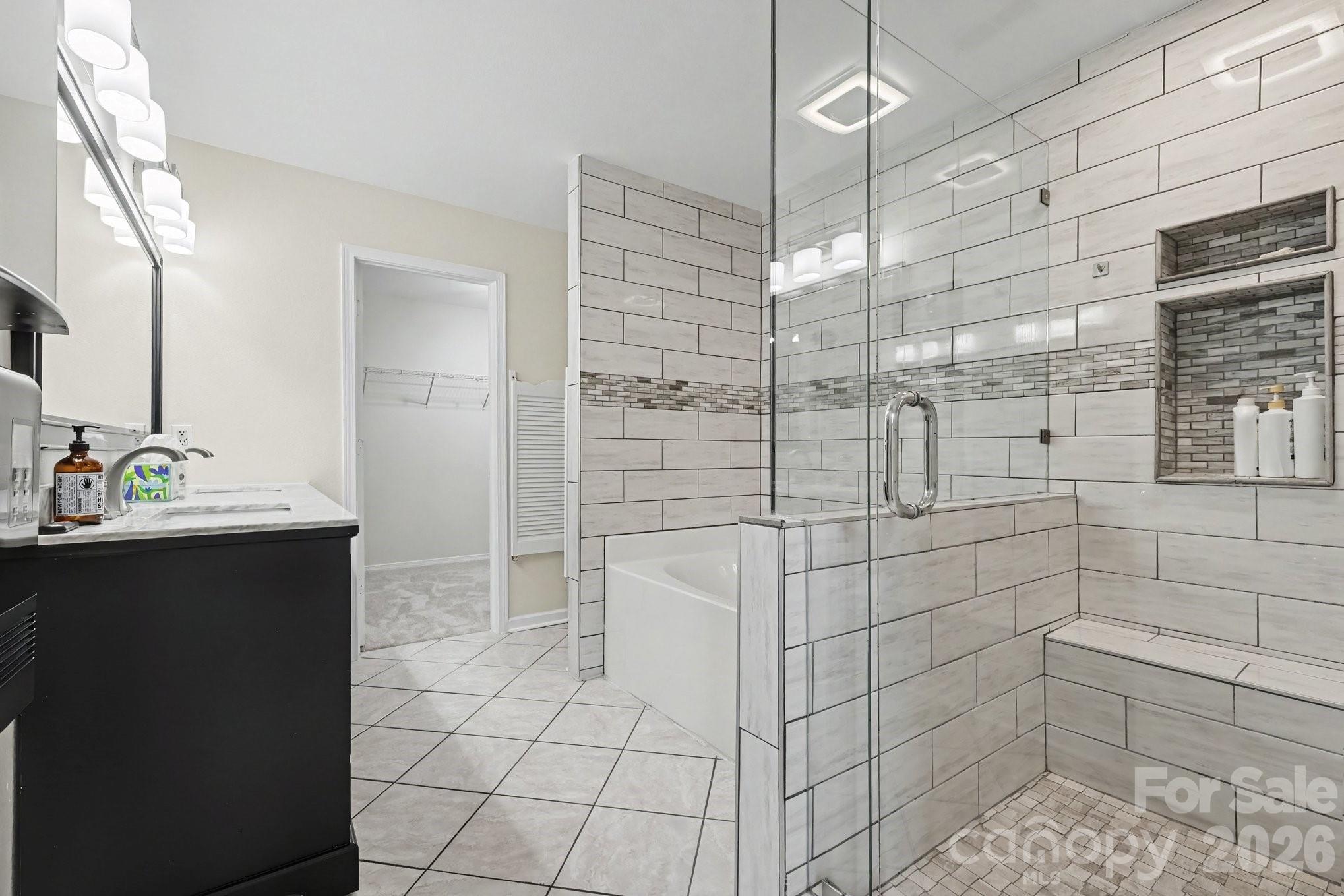 10912 Thousand Oaks Drive — Huntersville