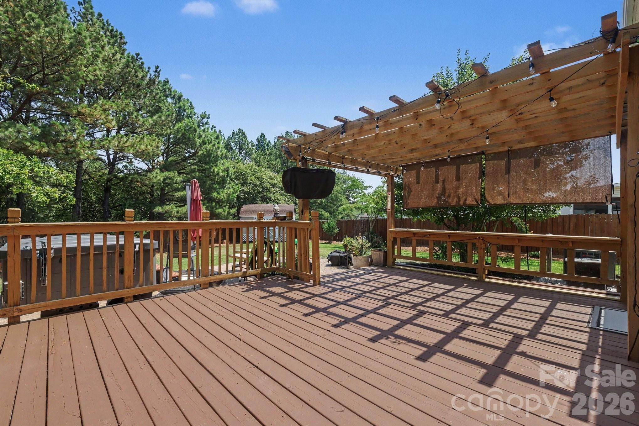 10912 Thousand Oaks Drive — Huntersville