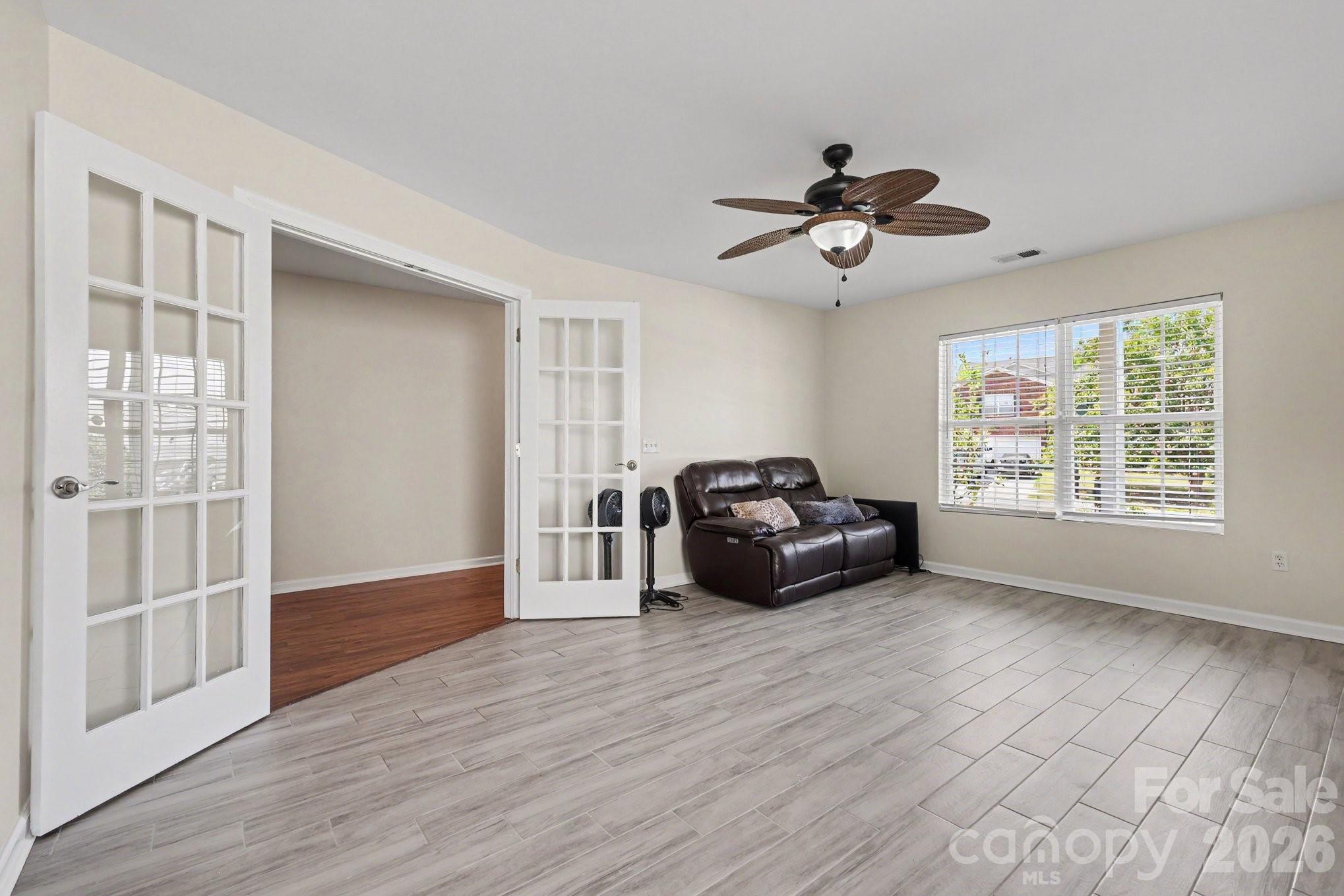 10912 Thousand Oaks Drive — Huntersville