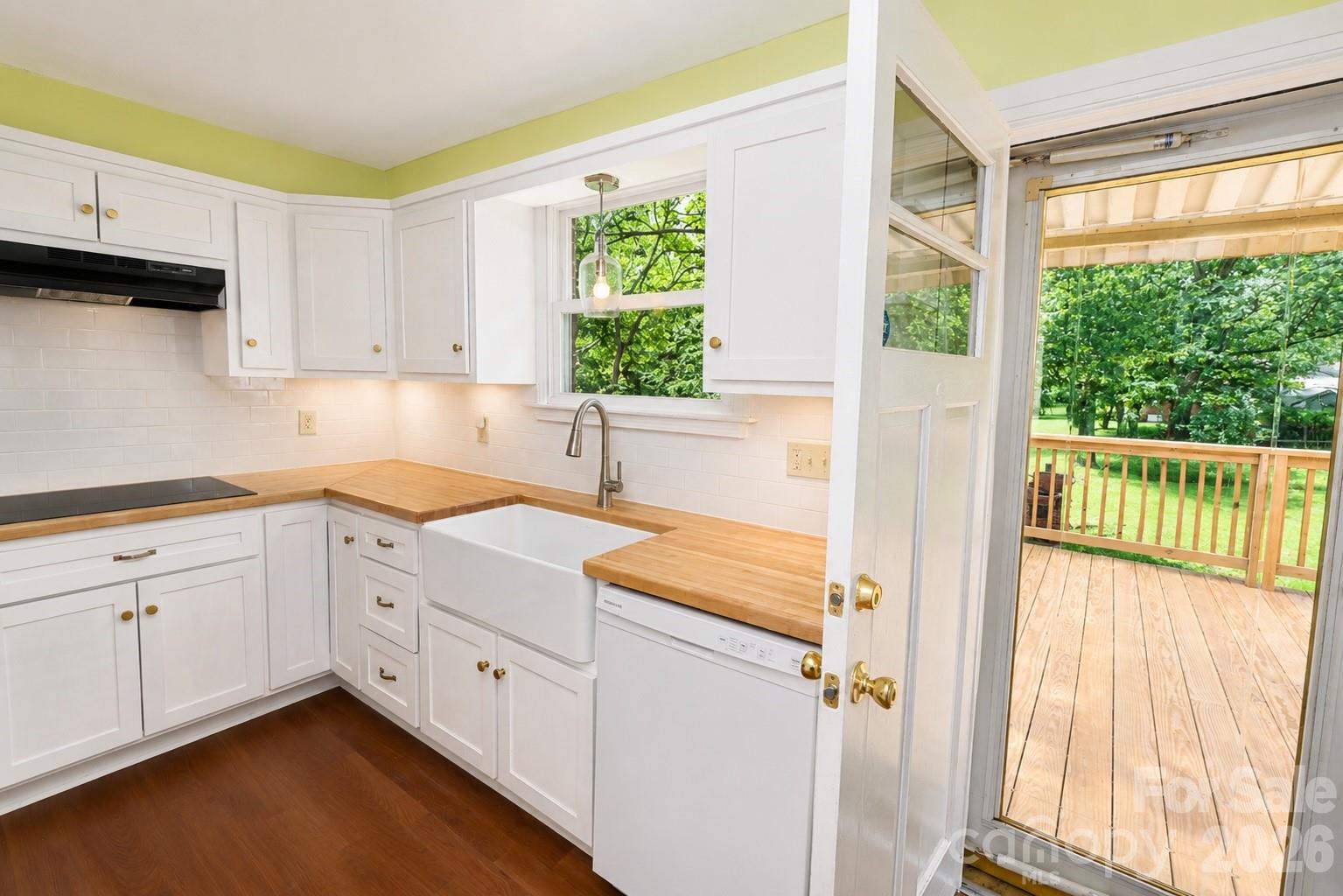 232 Hartness Road — Statesville