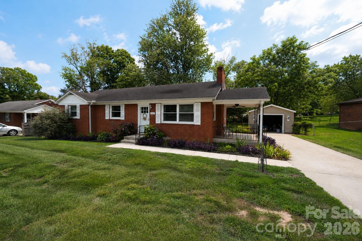 232 Hartness Road — Statesville