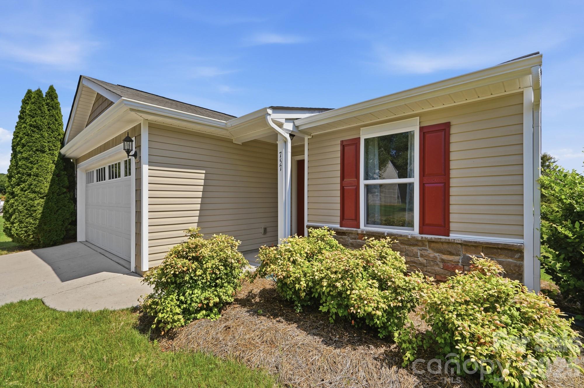 757 Willow Creek Drive — Gastonia
