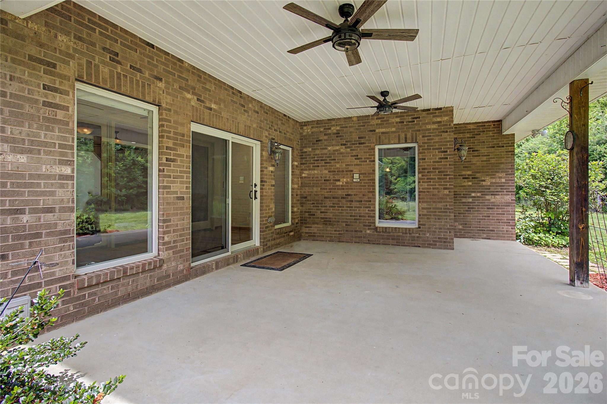 340 Earlys Mountain Road — Leicester