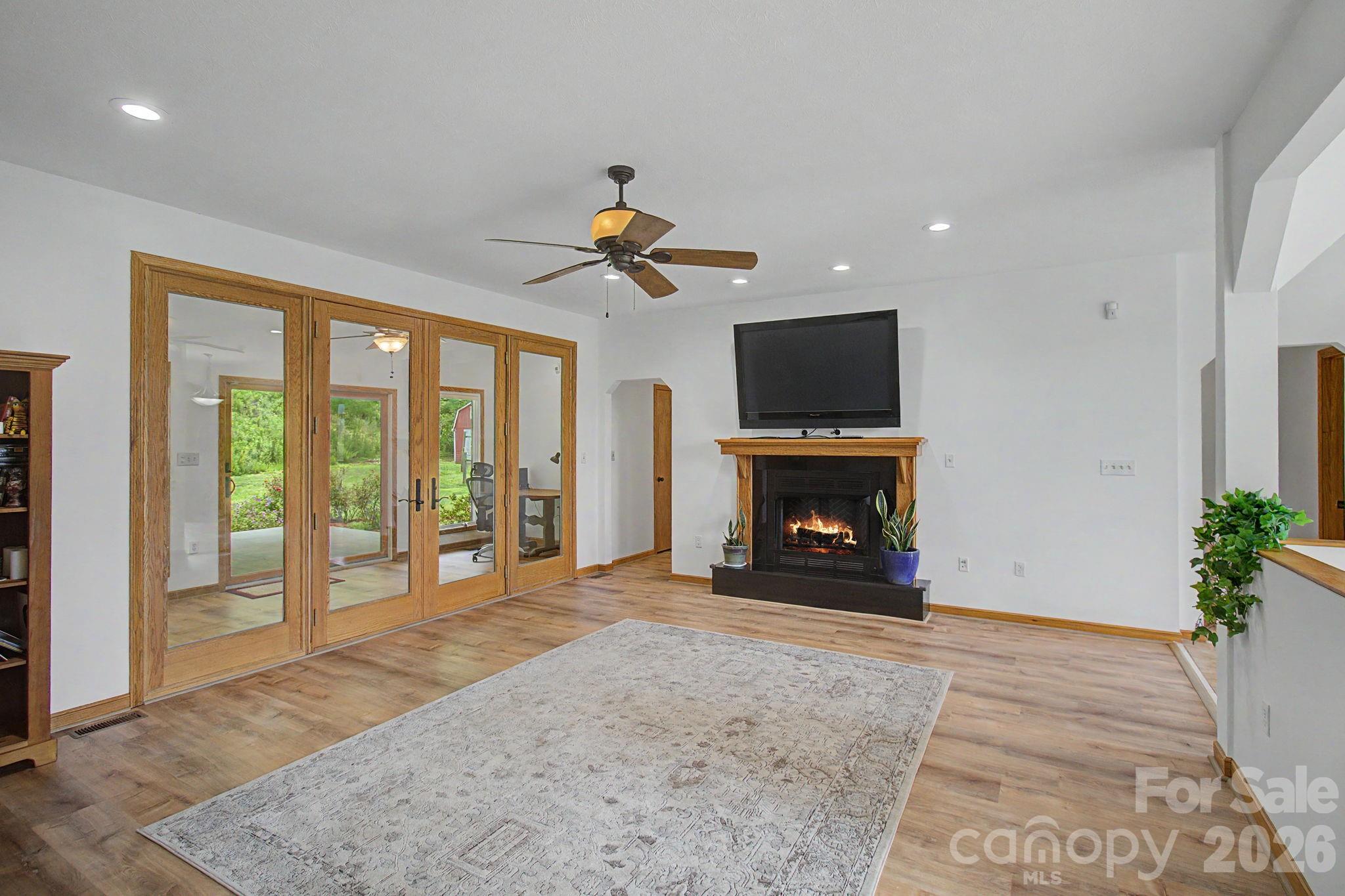 340 Earlys Mountain Road — Leicester